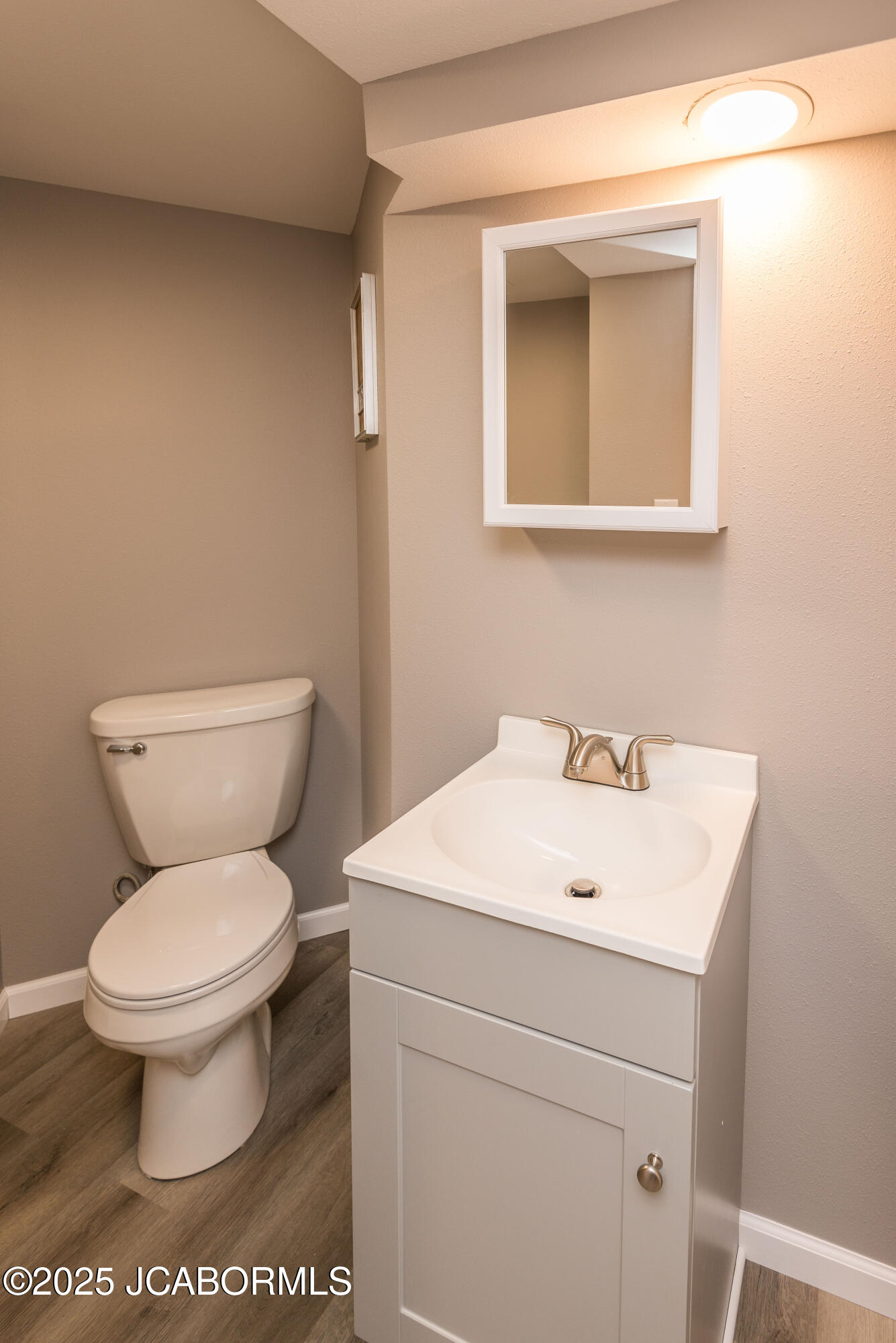 1333 GRANDVIEW DRIVE