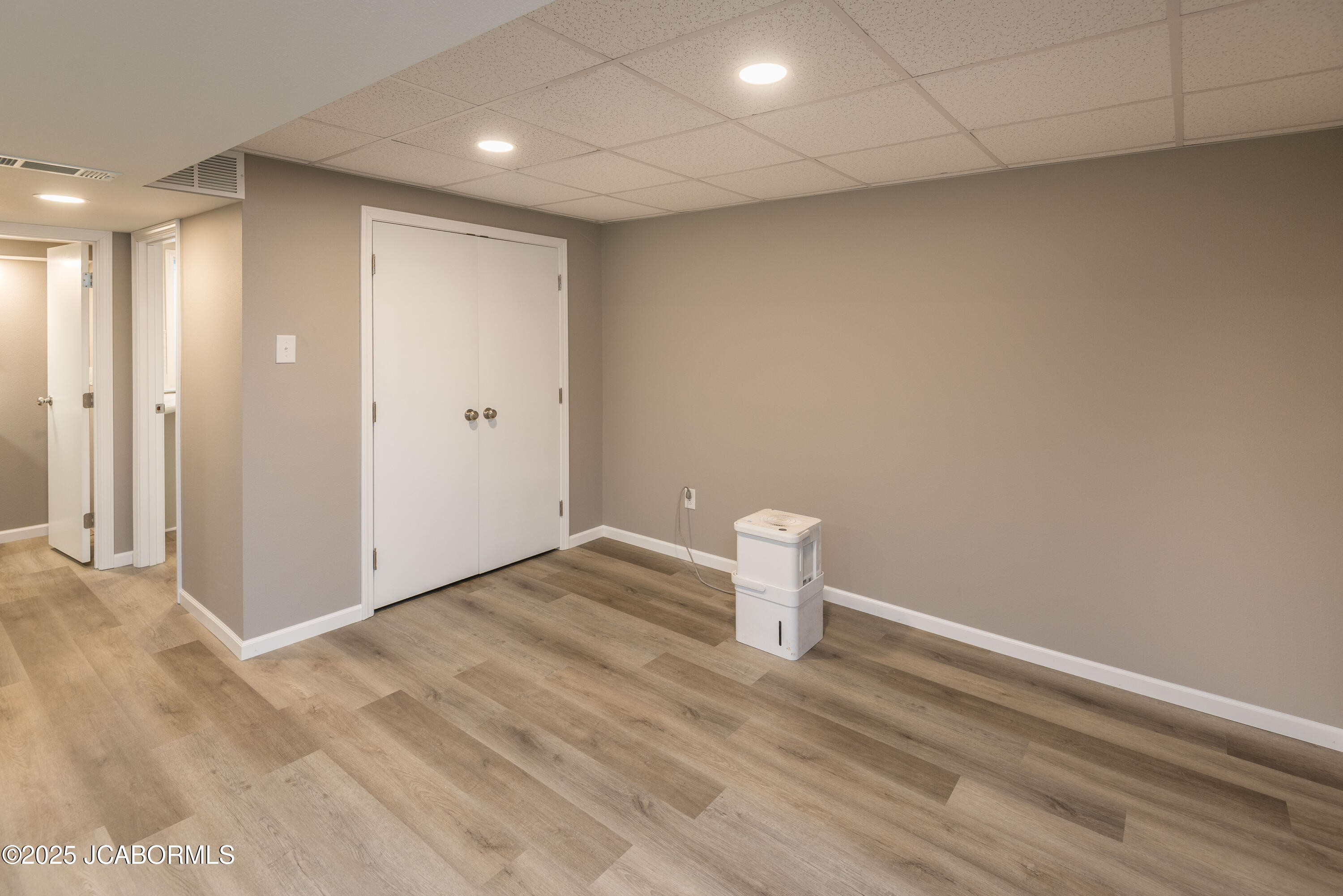 1333 GRANDVIEW DRIVE