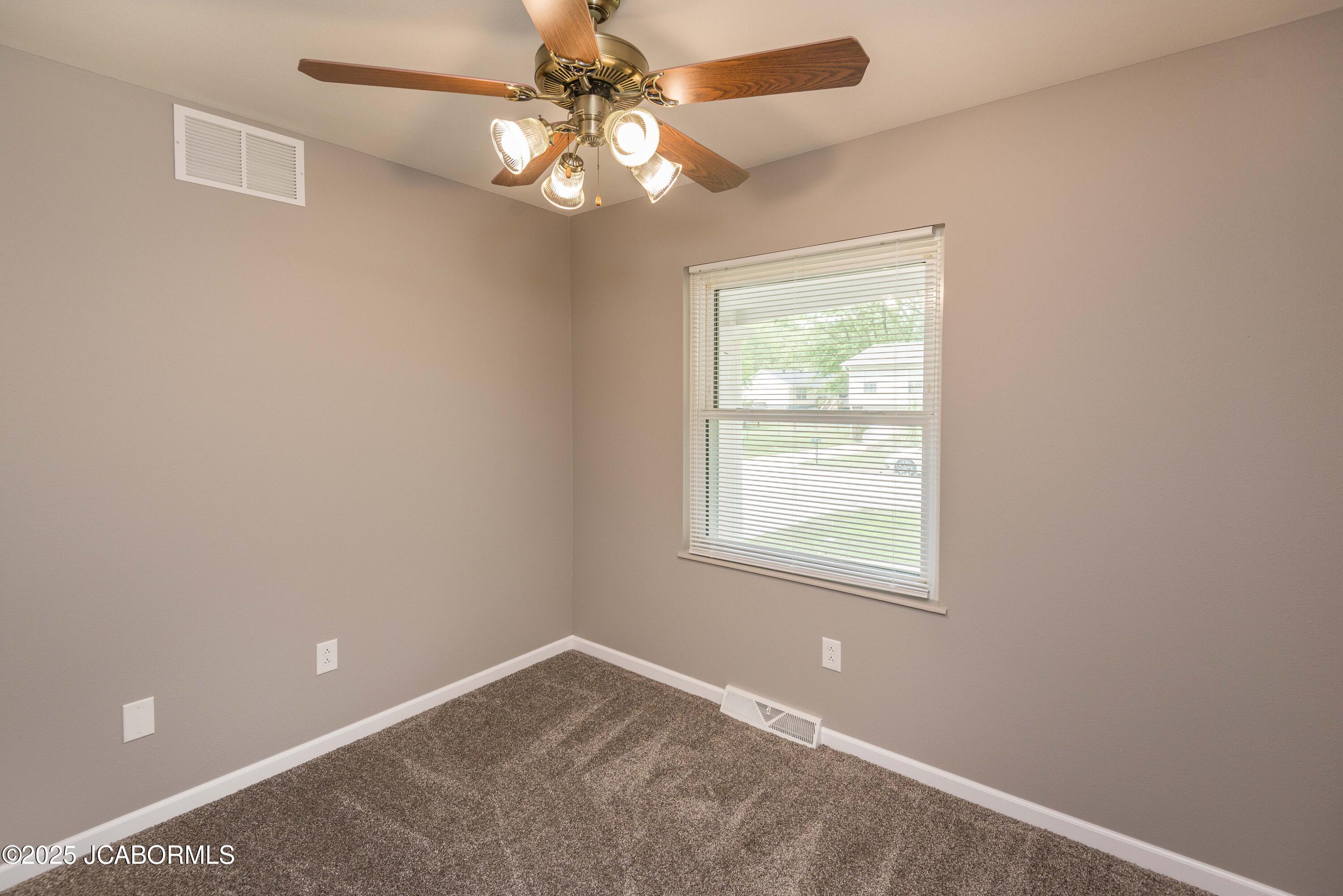 1333 GRANDVIEW DRIVE