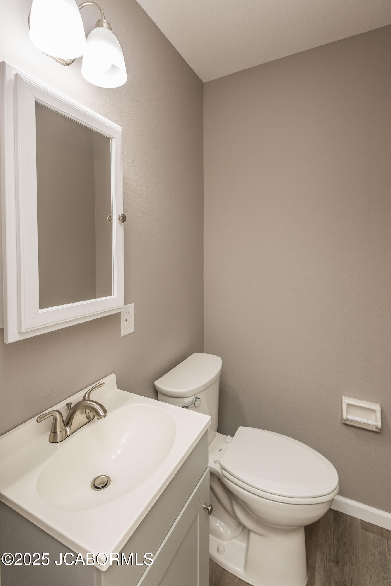 1333 GRANDVIEW DRIVE