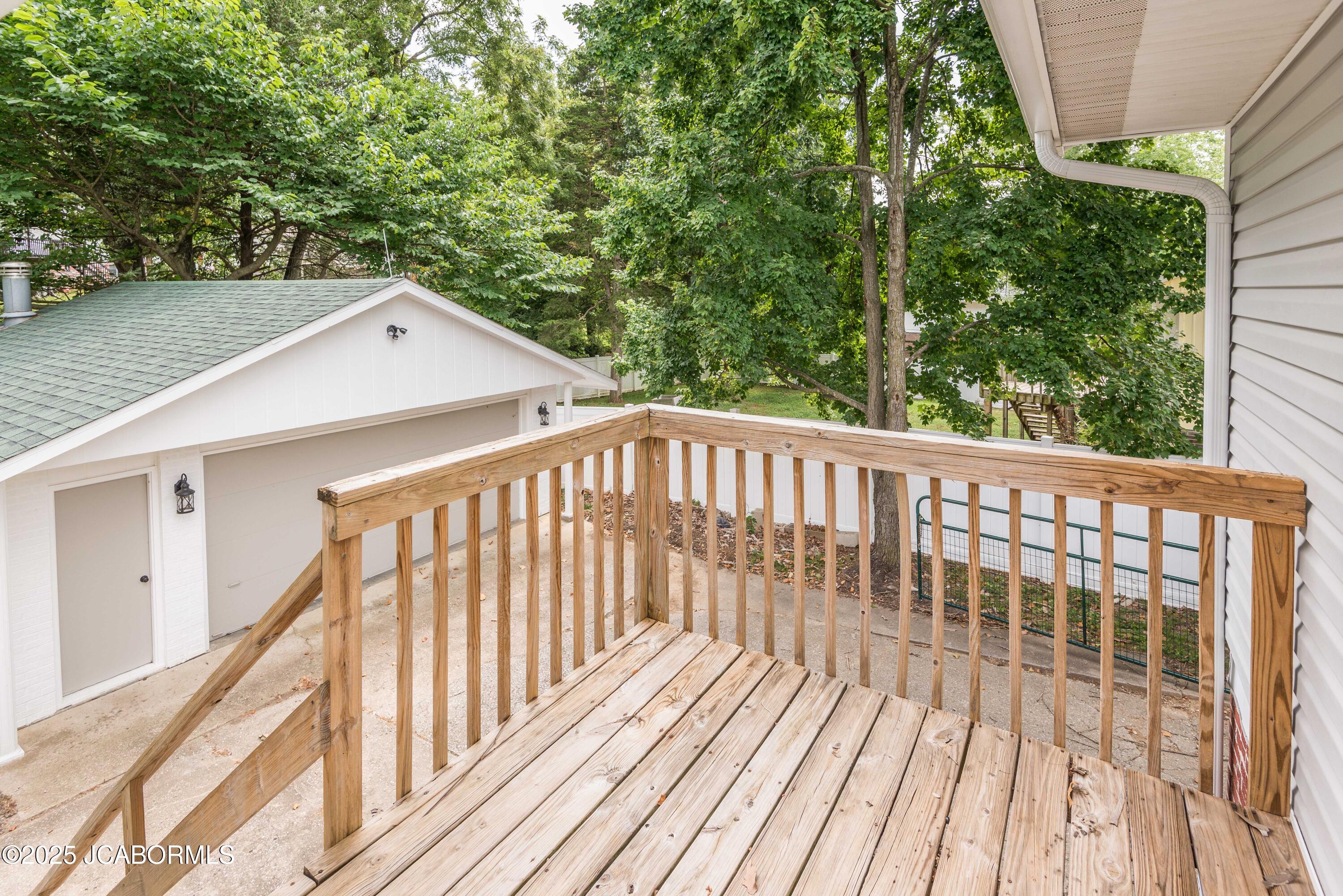 1333 GRANDVIEW DRIVE