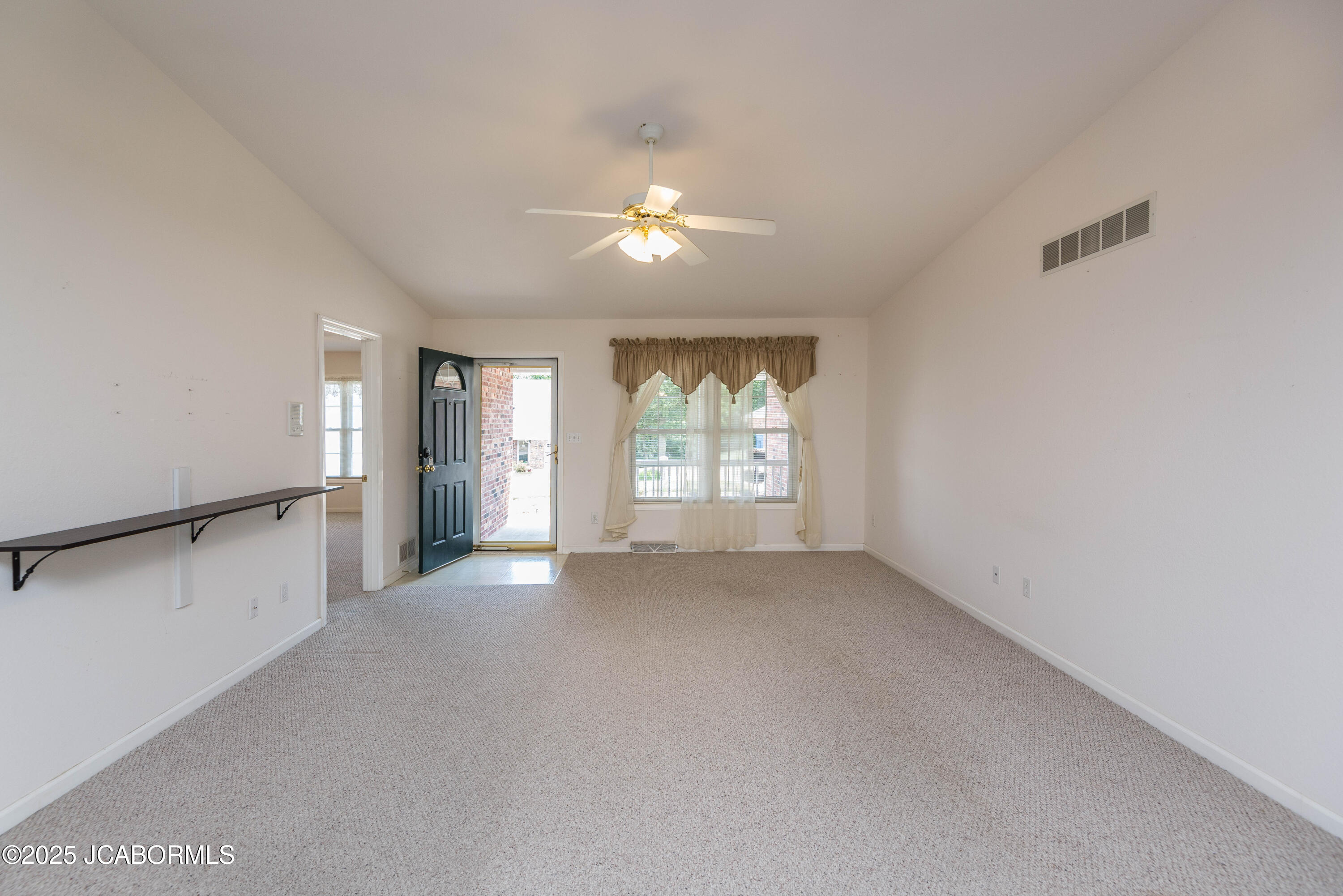 1251 DUANE SWIFT PARKWAY Unit: A