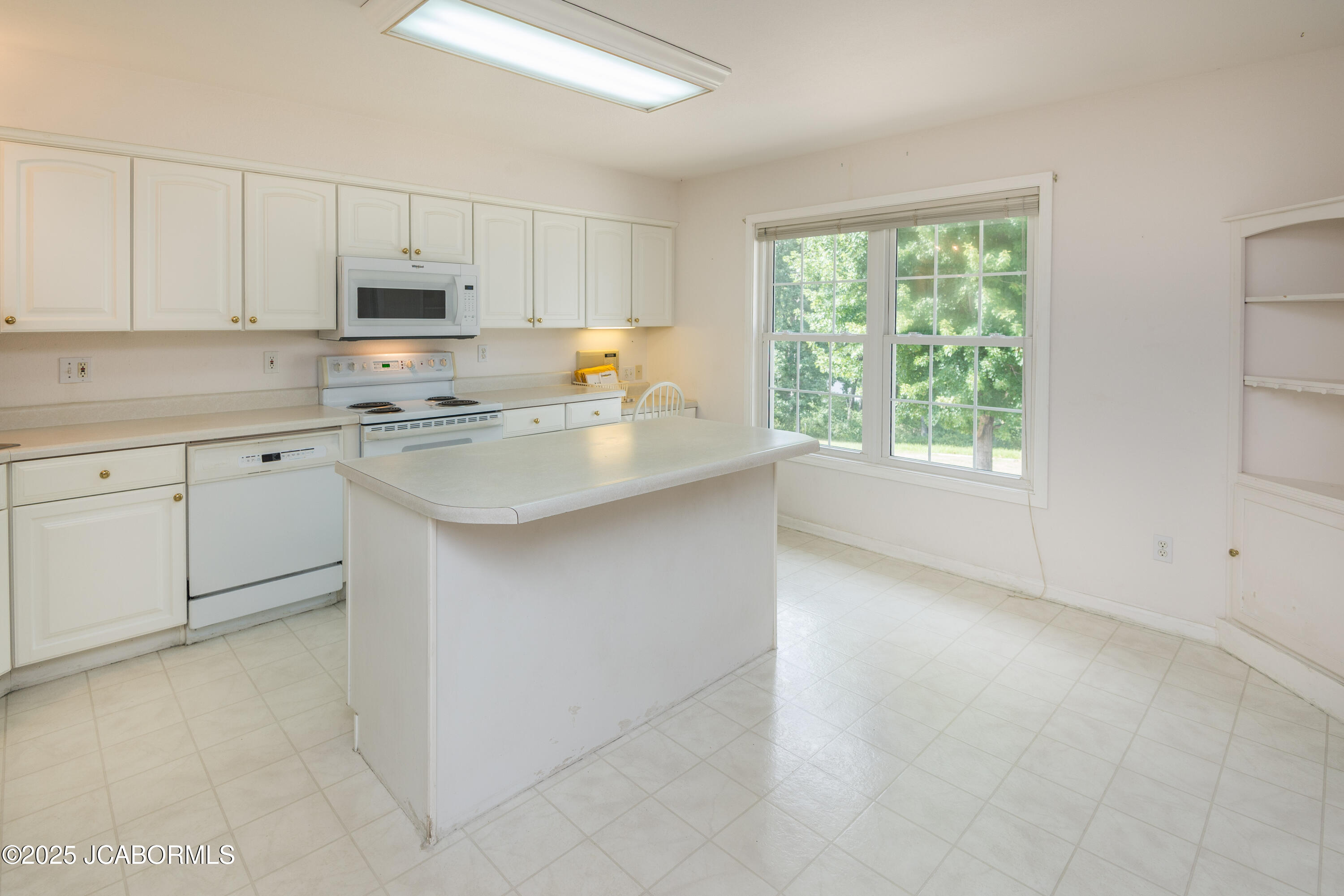 1251 DUANE SWIFT PARKWAY Unit: A