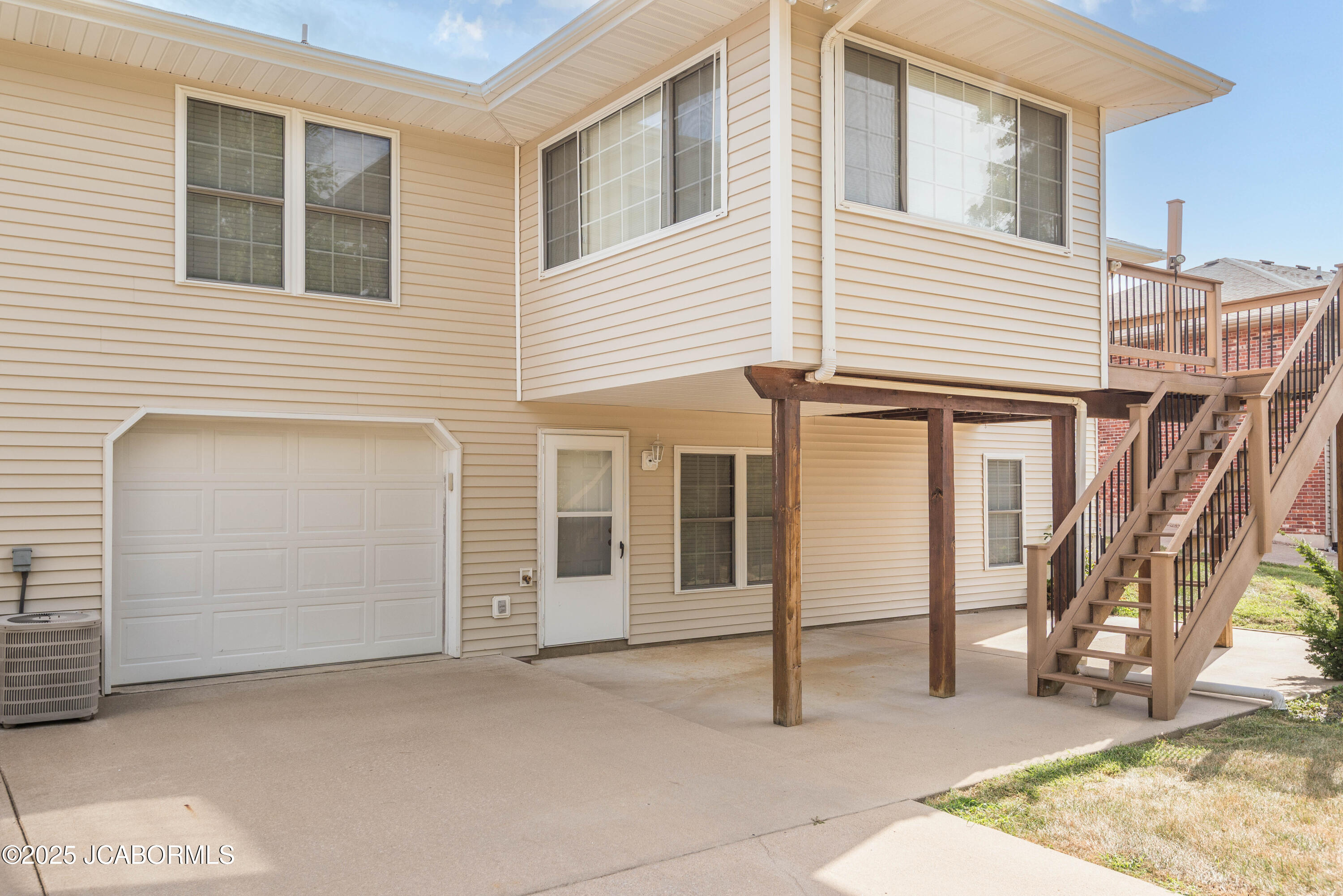 1251 DUANE SWIFT PARKWAY Unit: B