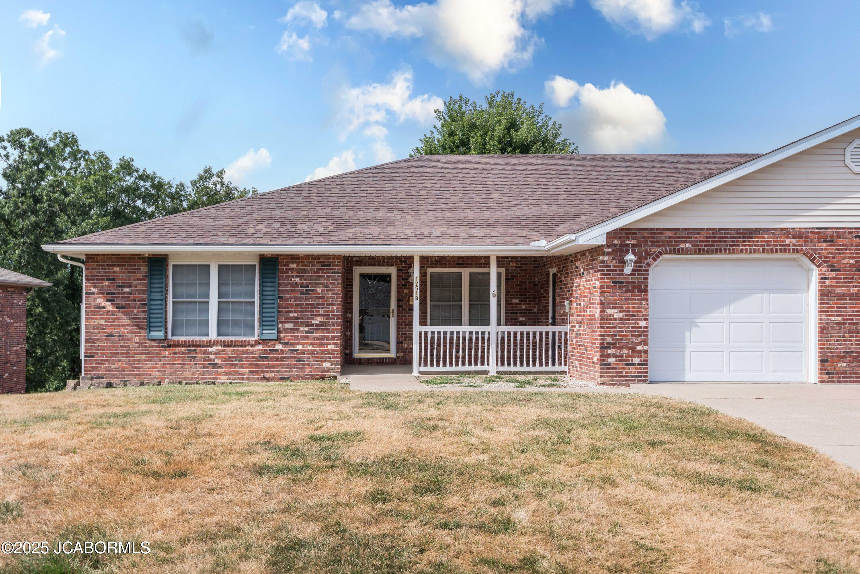 1251 DUANE SWIFT PARKWAY Unit: B