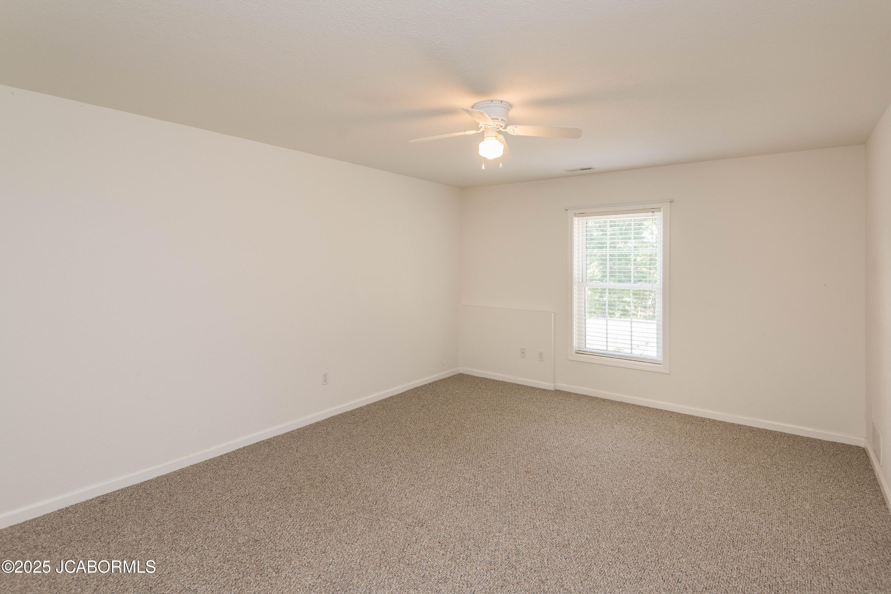 1251 DUANE SWIFT PARKWAY Unit: B