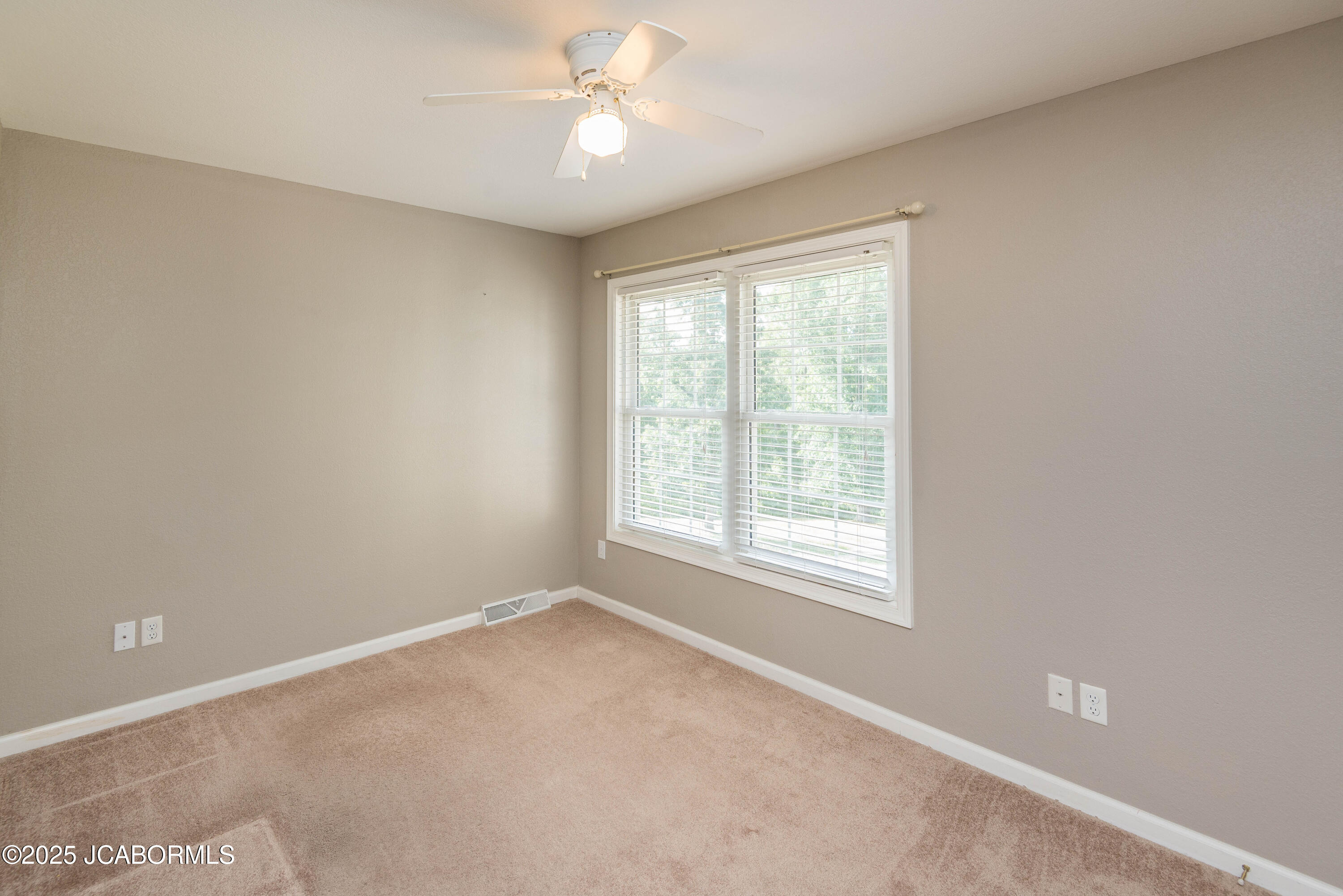 1251 DUANE SWIFT PARKWAY Unit: B