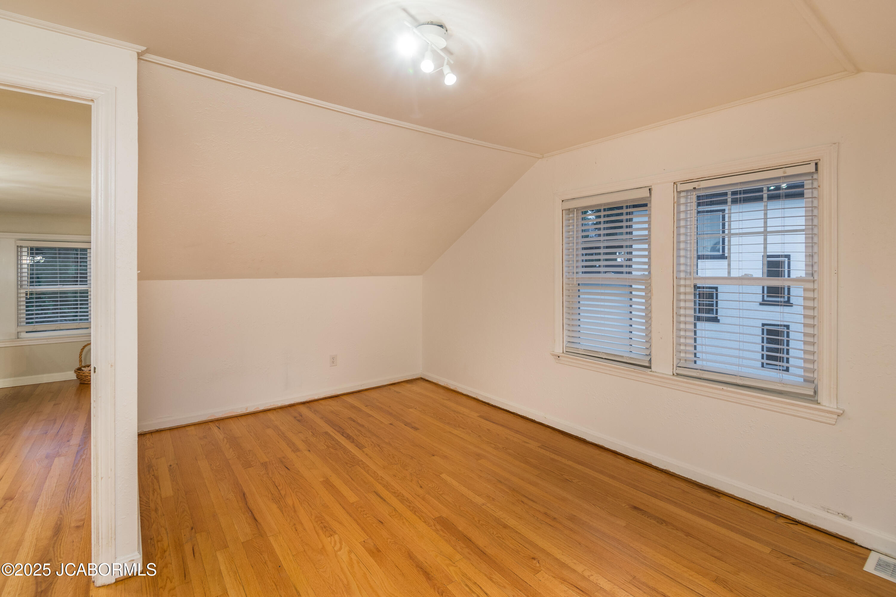 1306 MORELAND AVENUE