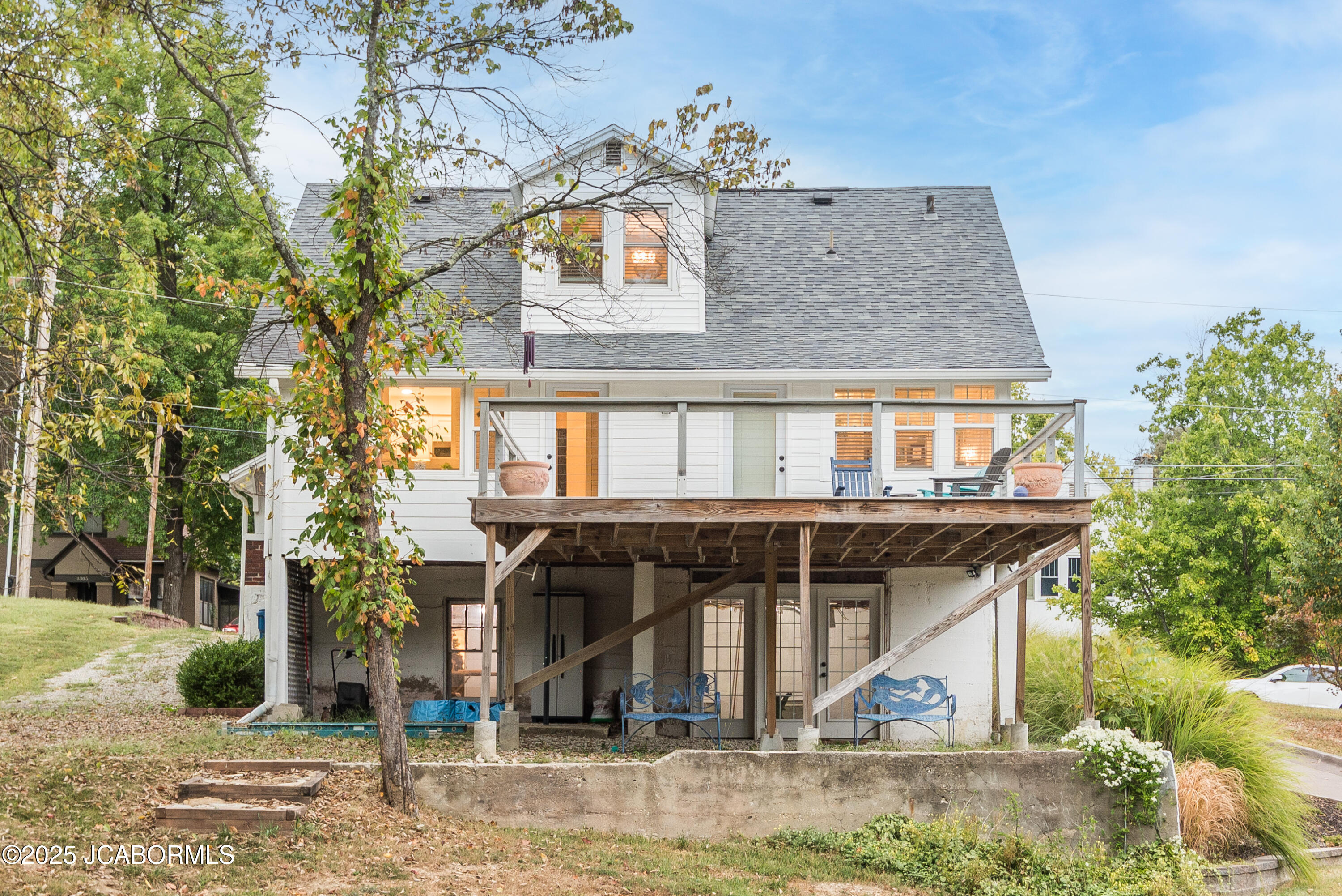 1306 MORELAND AVENUE