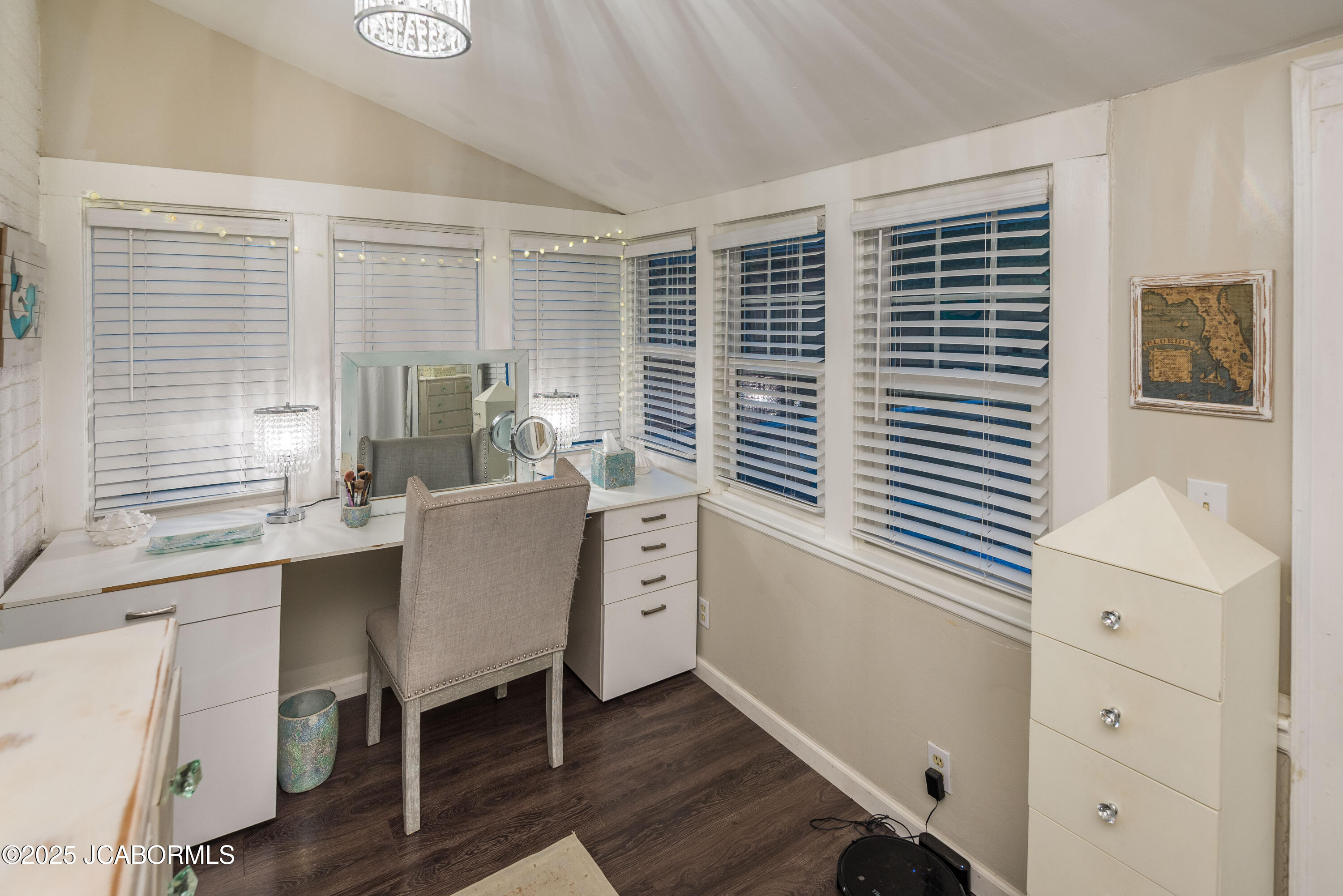 1306 MORELAND AVENUE