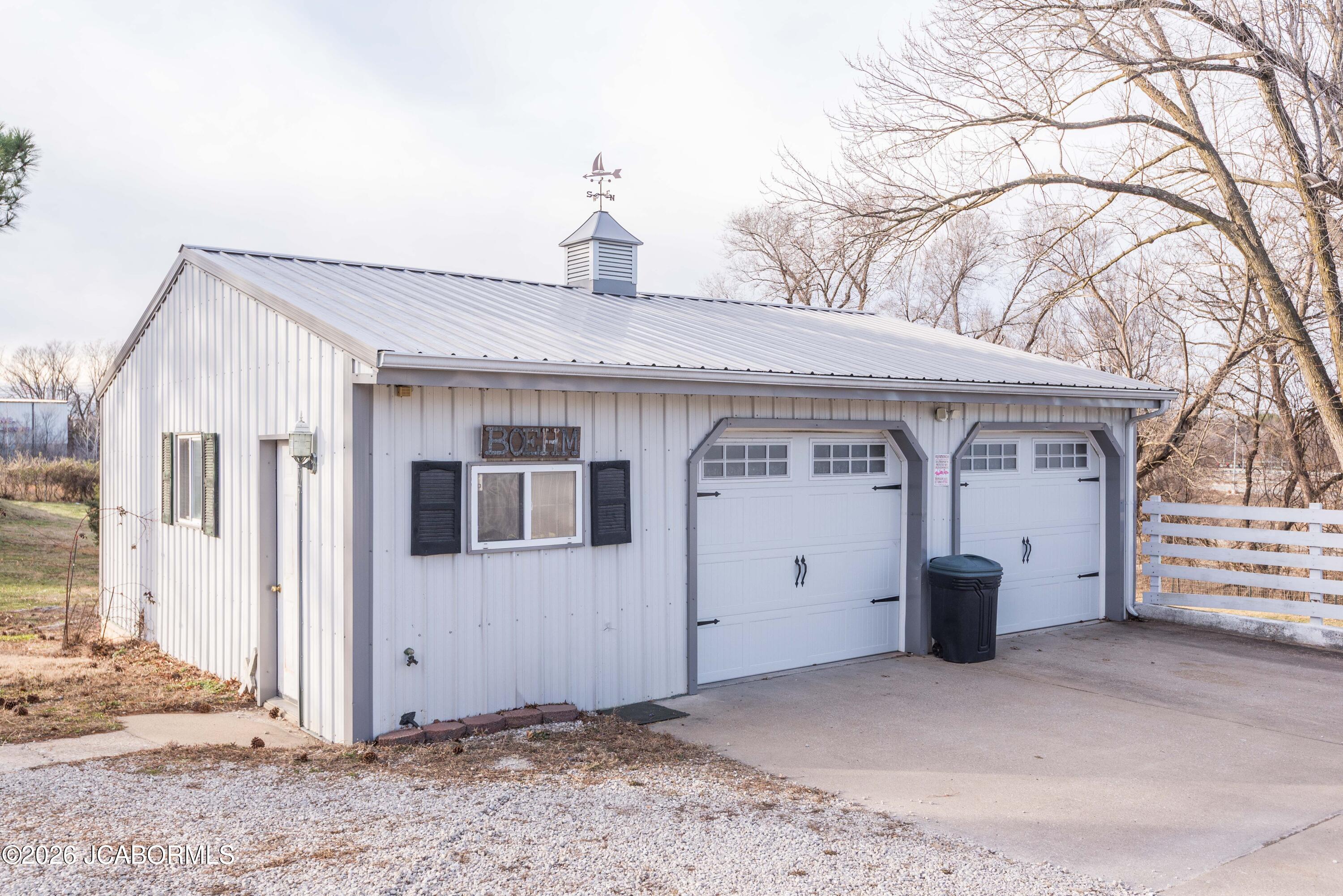 2922 S TEN MILE DRIVE