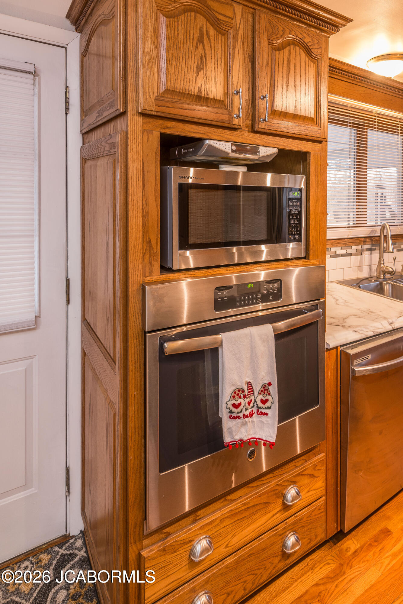 2922 S TEN MILE DRIVE