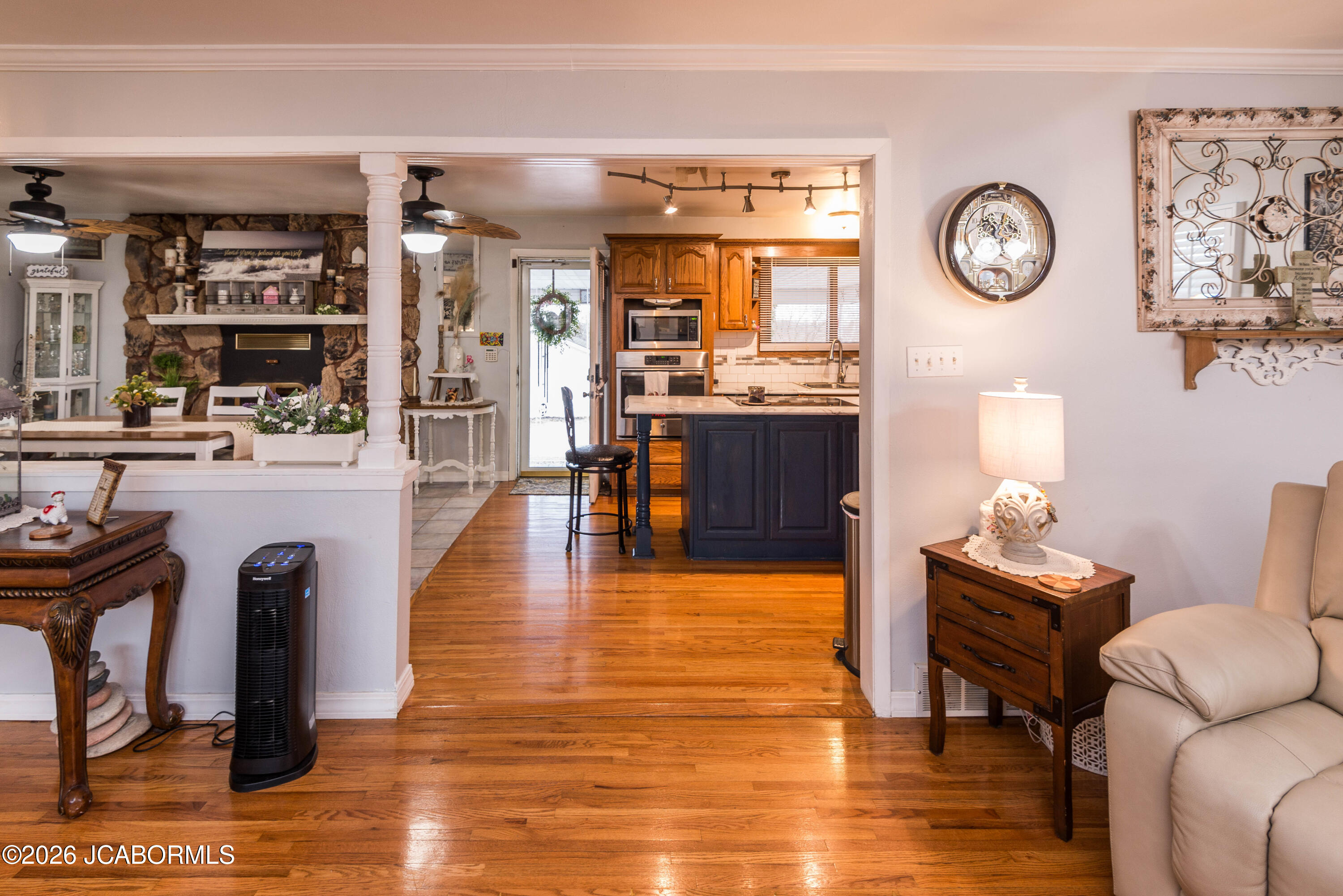 2922 S TEN MILE DRIVE