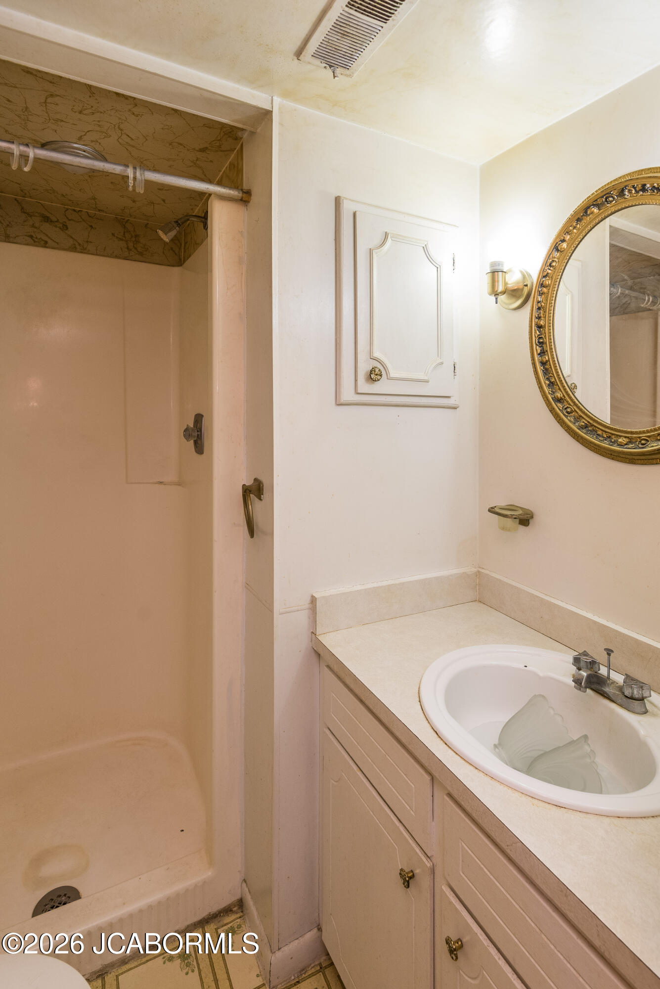 2922 S TEN MILE DRIVE