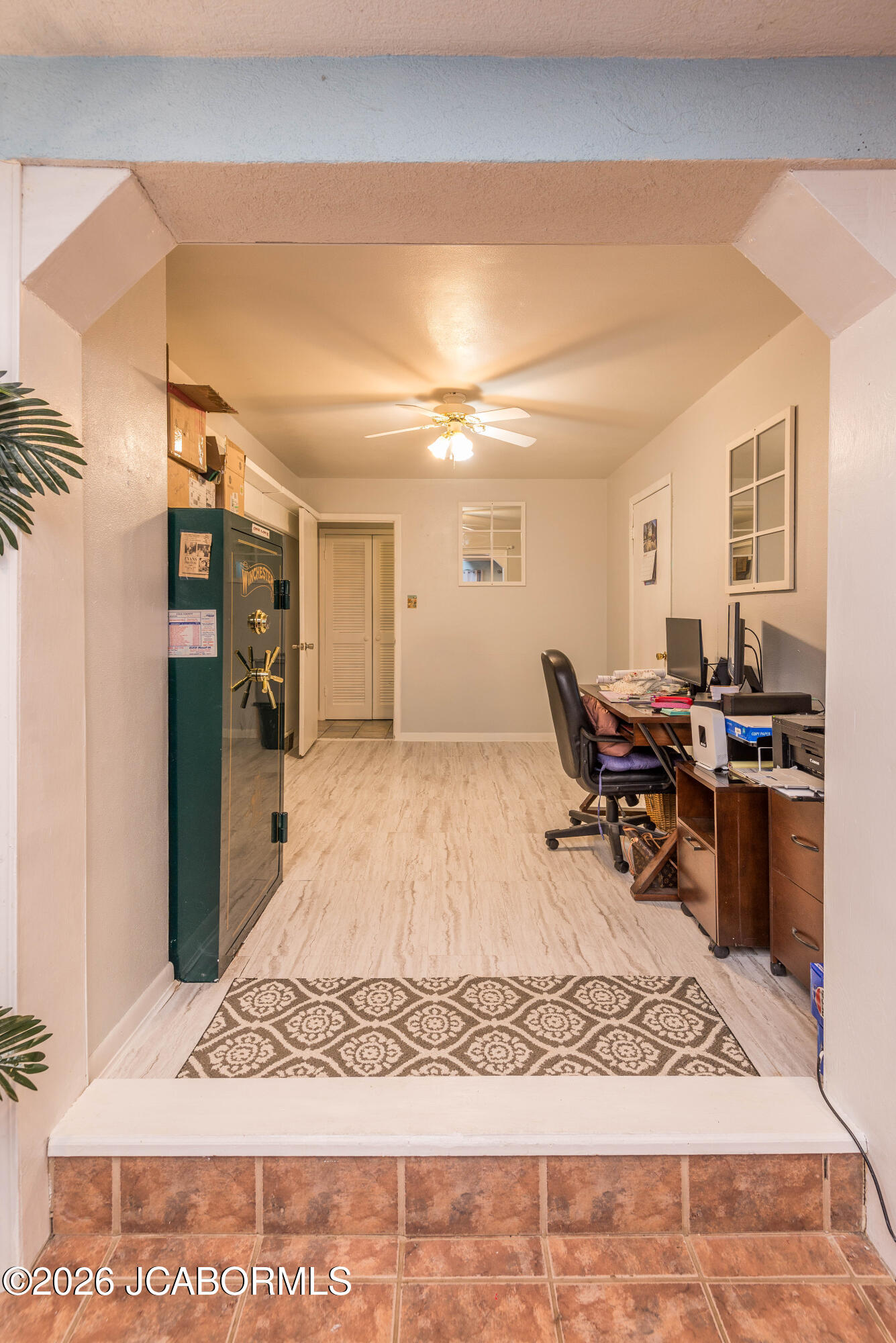 2922 S TEN MILE DRIVE