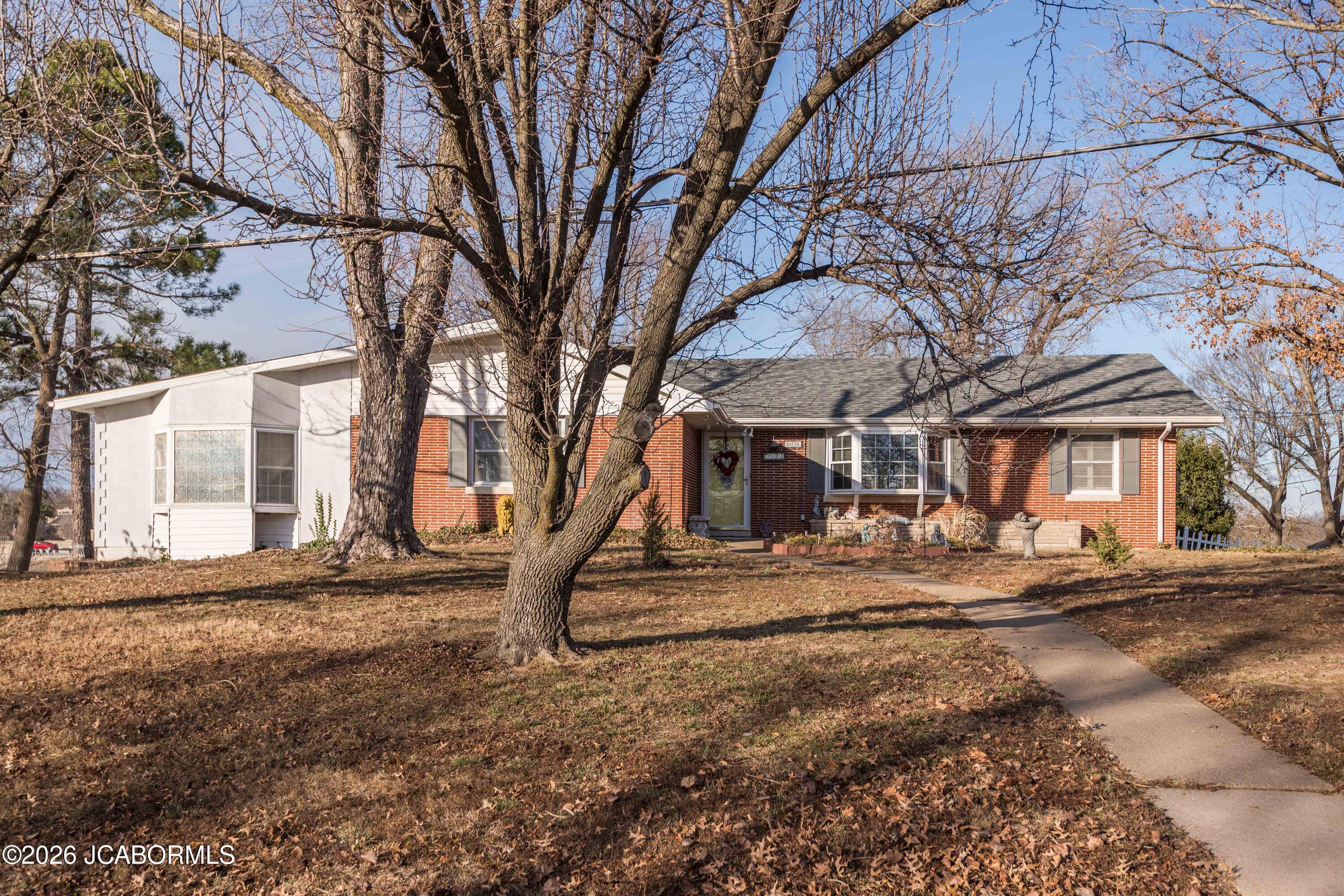 2922 S TEN MILE DRIVE