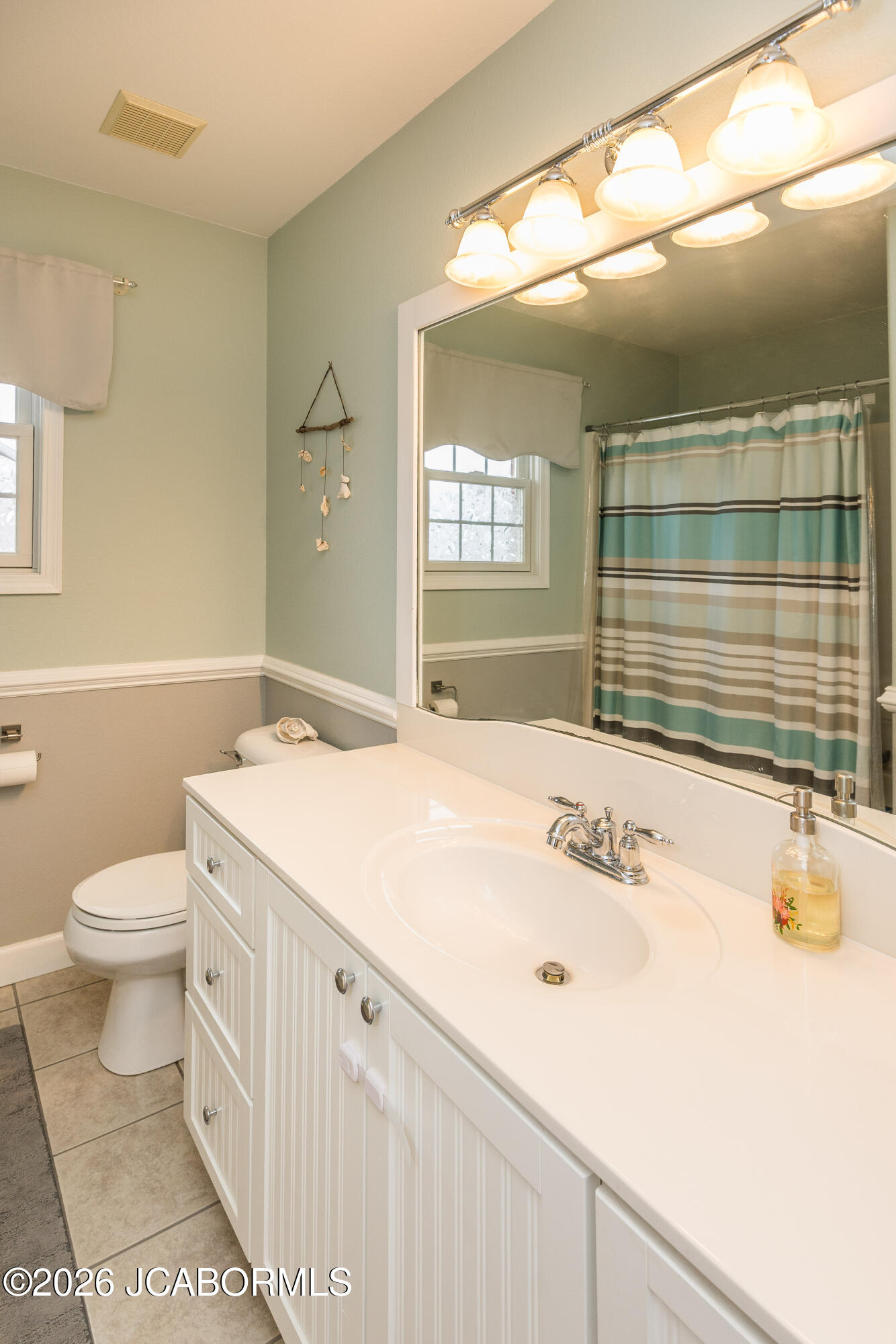 1512 GRANDVALLEY DRIVE