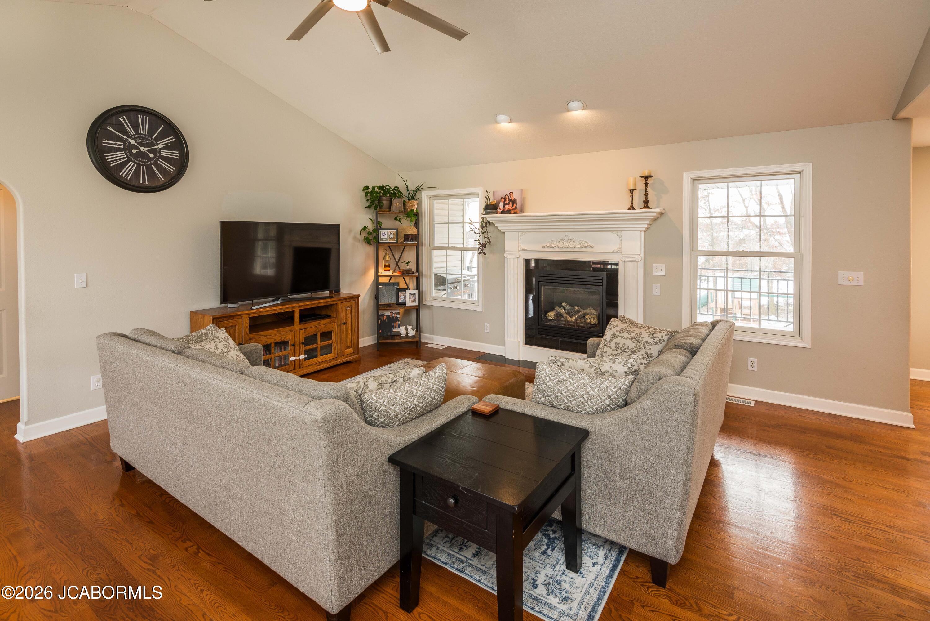 1512 GRANDVALLEY DRIVE