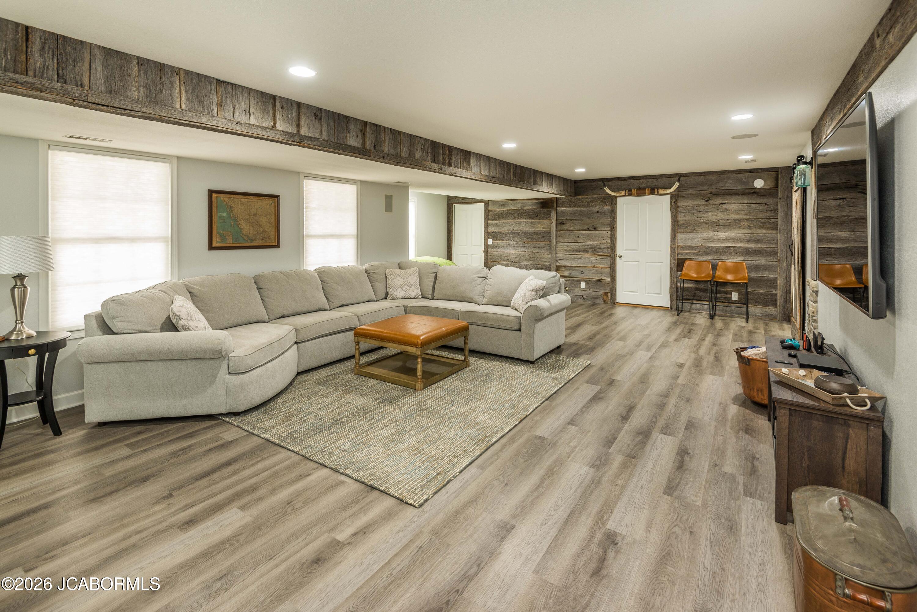 1512 GRANDVALLEY DRIVE