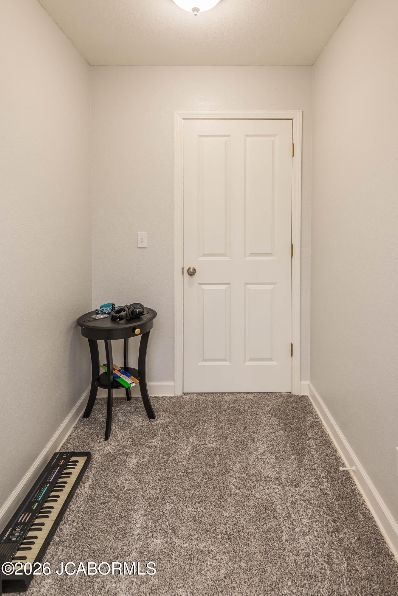 1512 GRANDVALLEY DRIVE