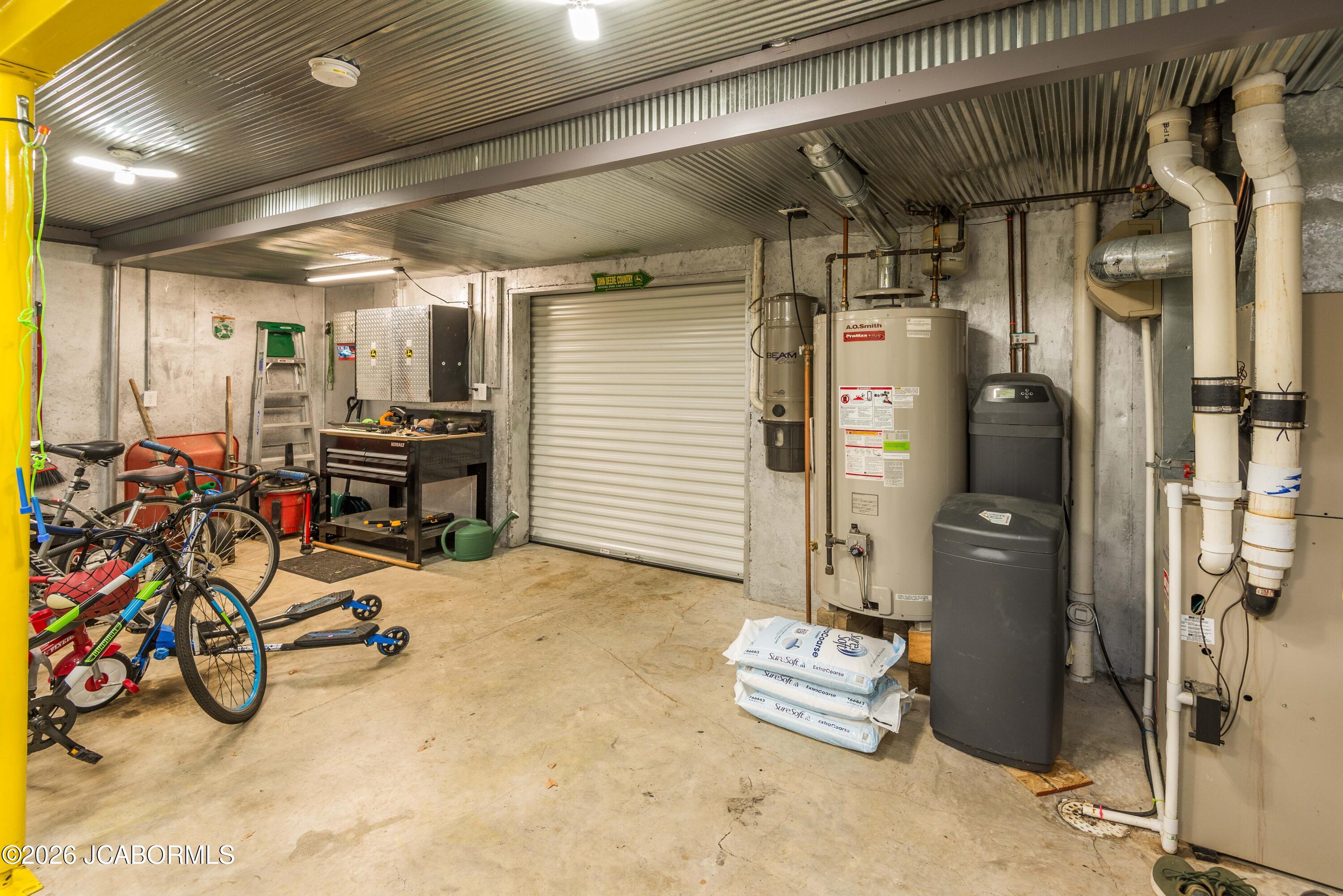 1512 GRANDVALLEY DRIVE