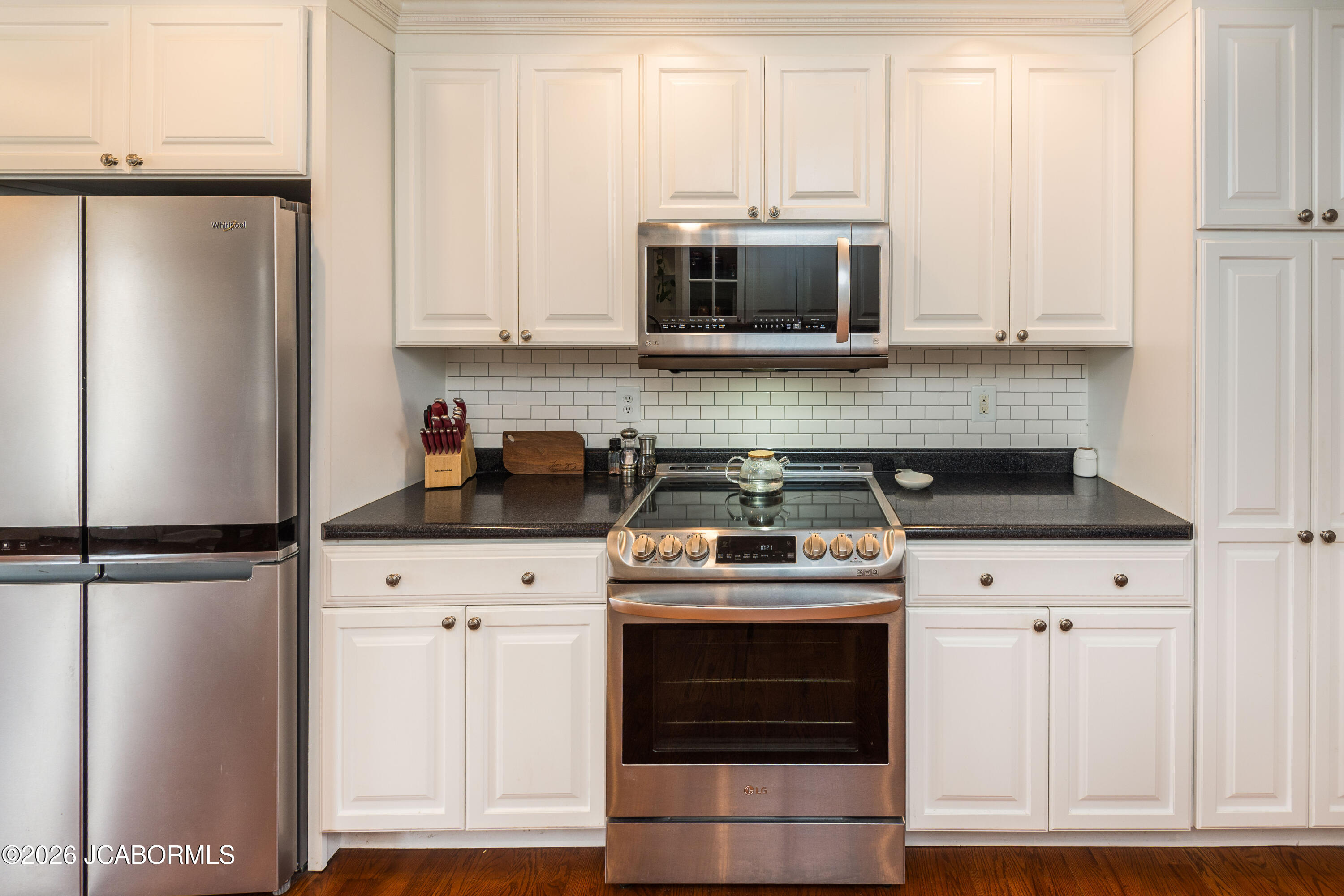 1512 GRANDVALLEY DRIVE