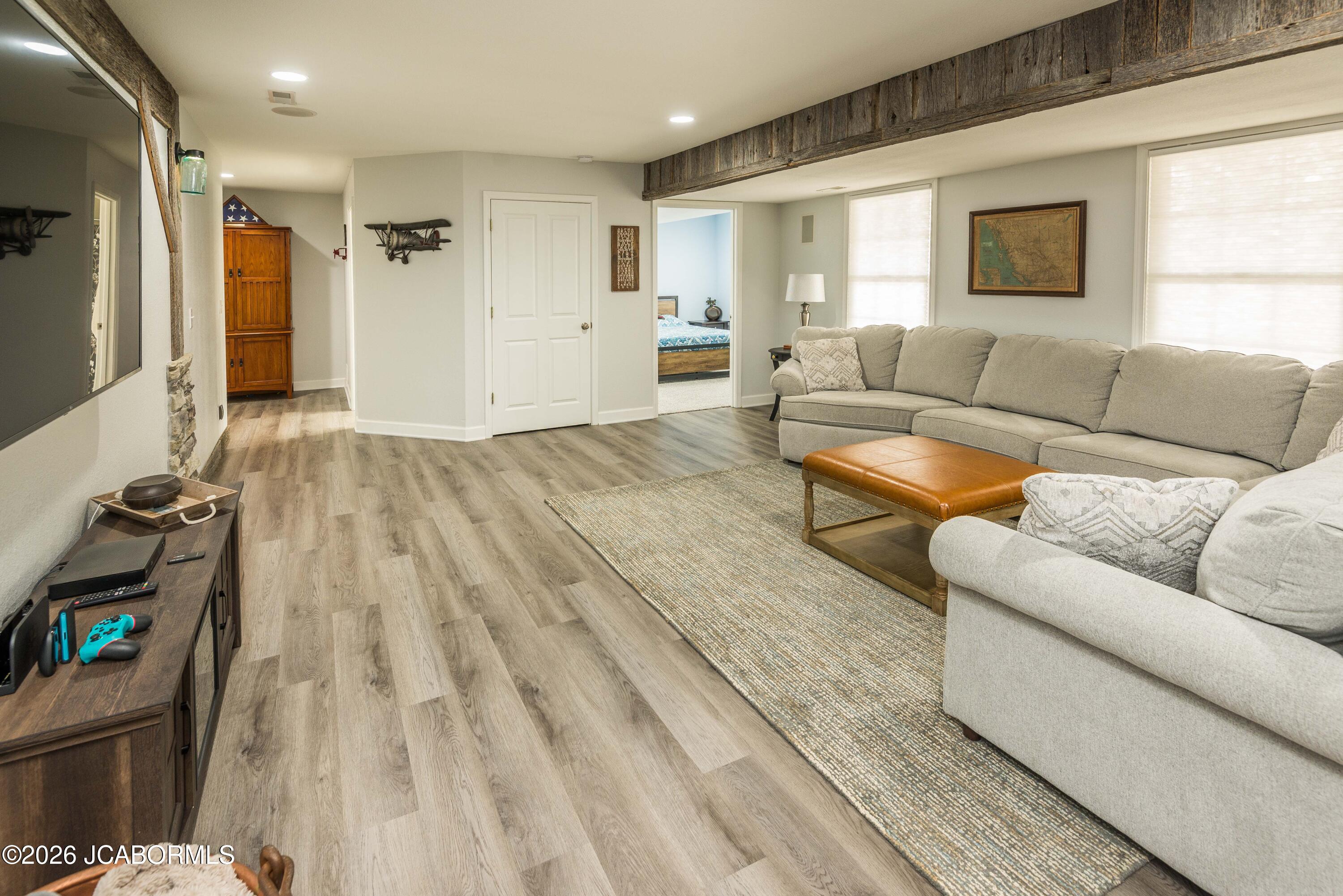 1512 GRANDVALLEY DRIVE