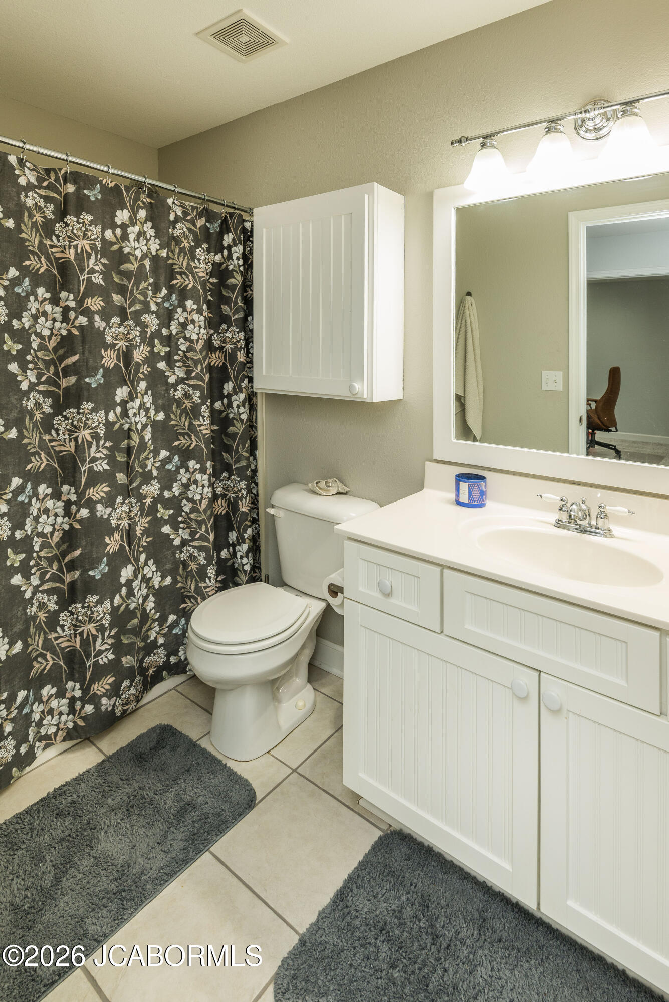 1512 GRANDVALLEY DRIVE