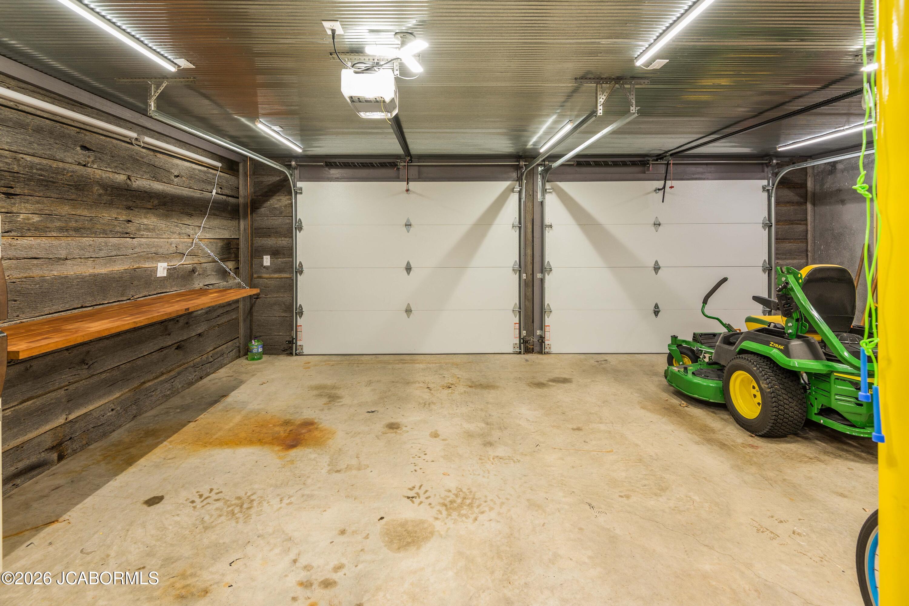 1512 GRANDVALLEY DRIVE