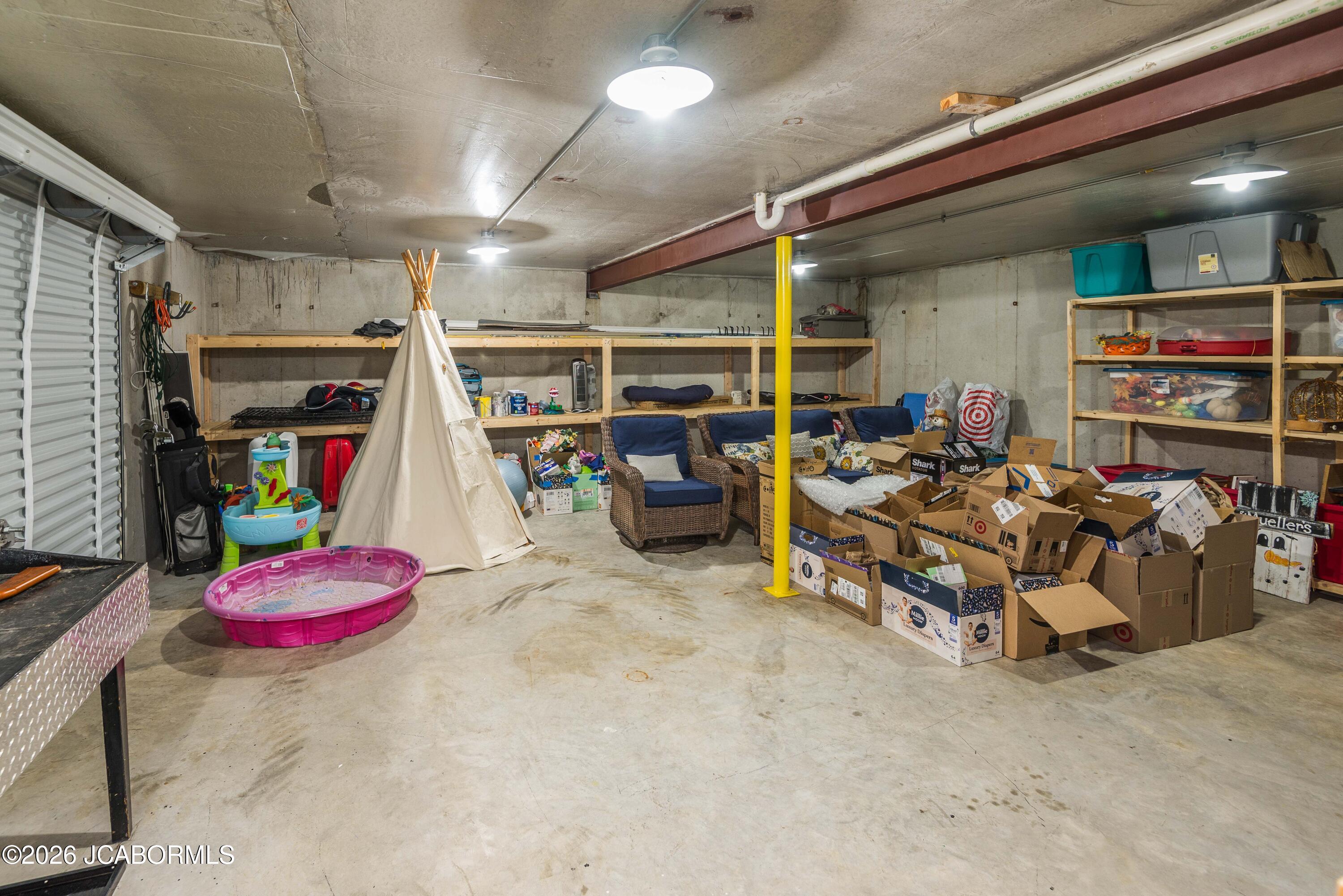 1512 GRANDVALLEY DRIVE