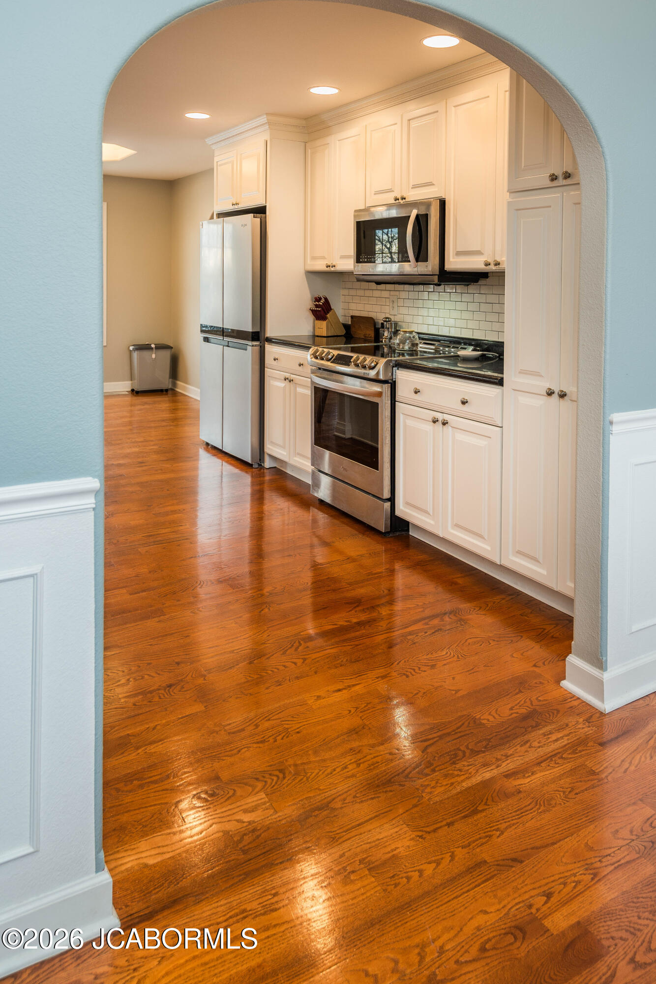 1512 GRANDVALLEY DRIVE