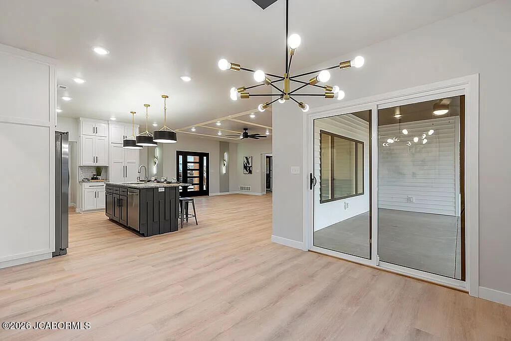 5710 MORNING GLORY COURT