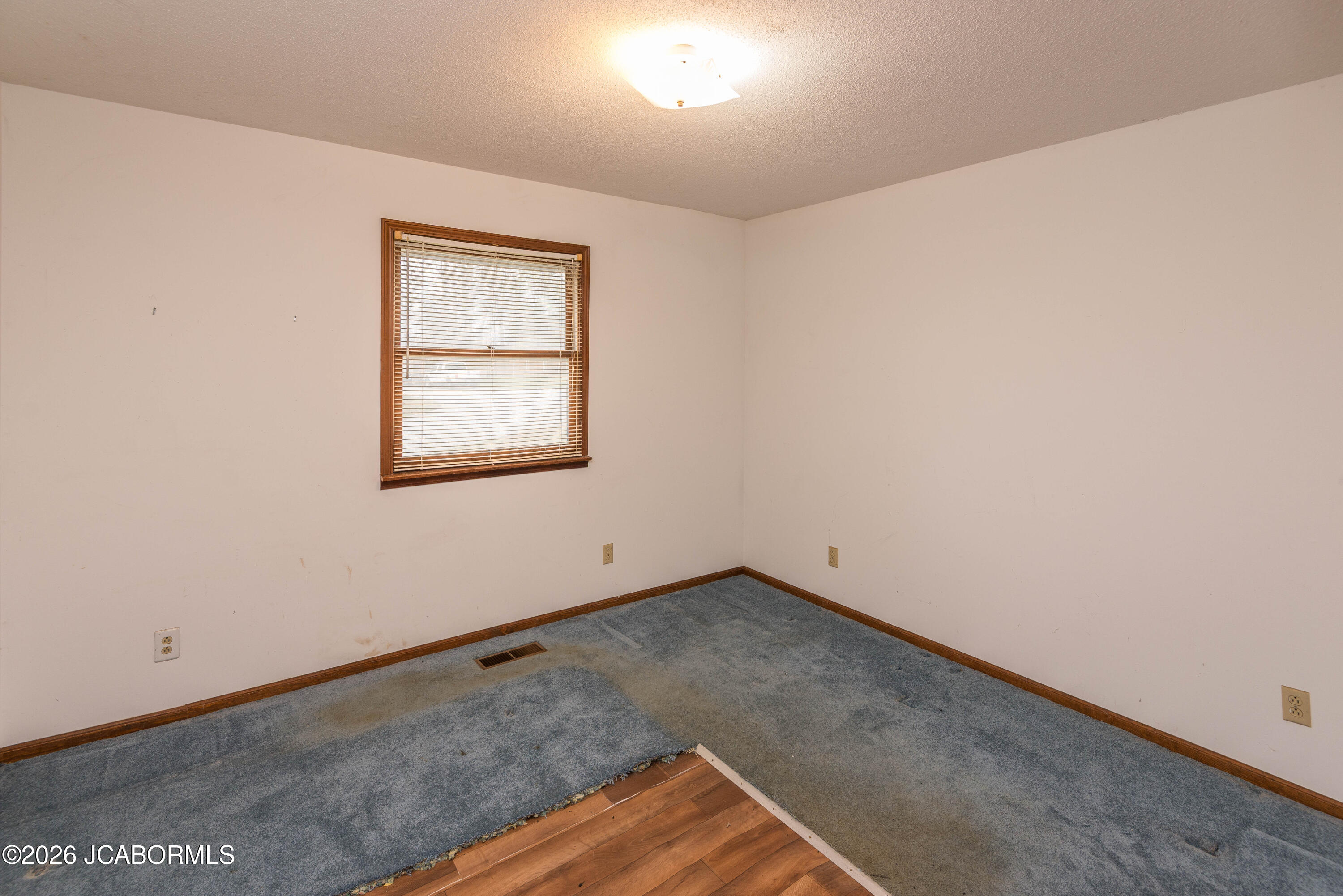 3914 GREENBRIER DRIVE