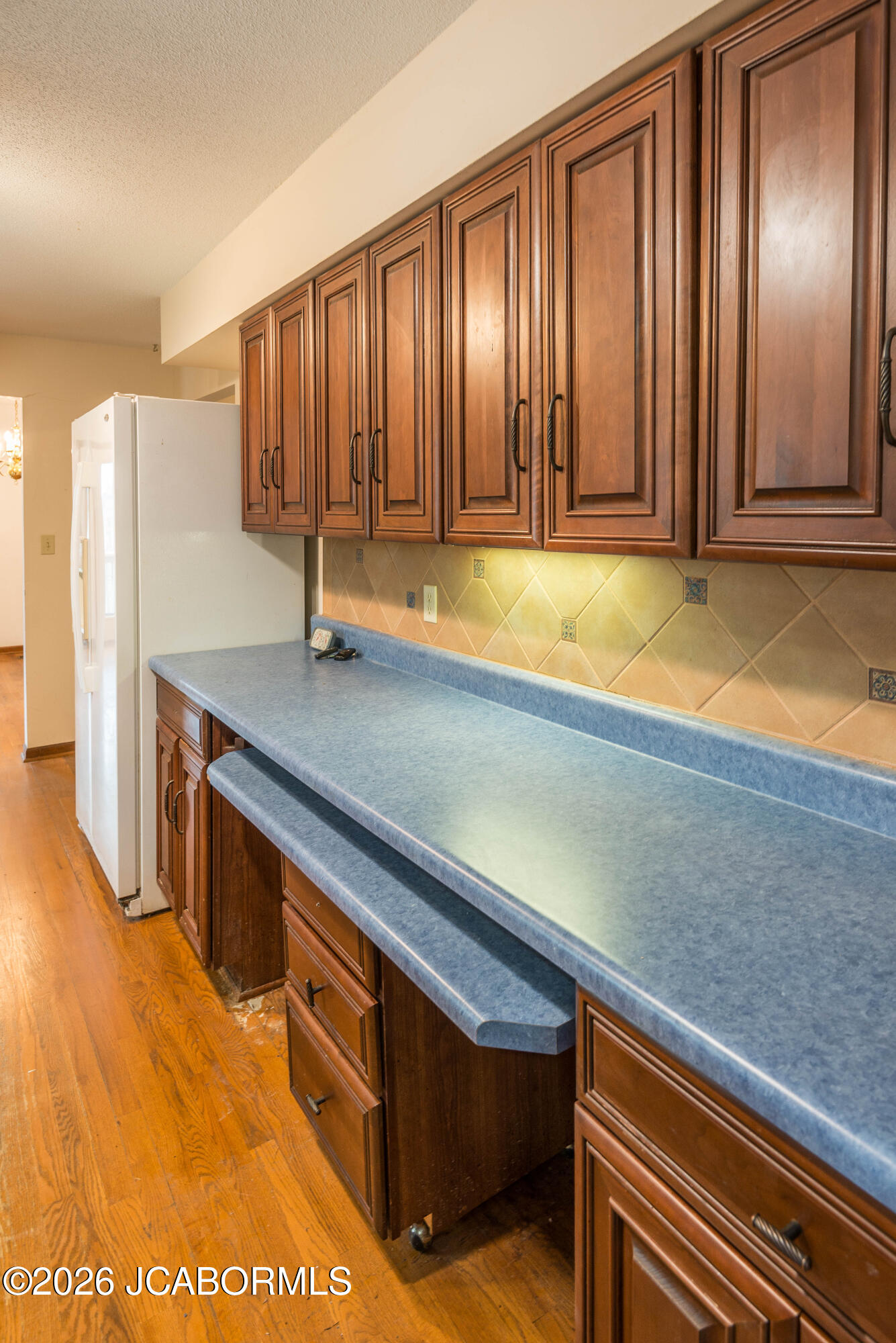 3914 GREENBRIER DRIVE
