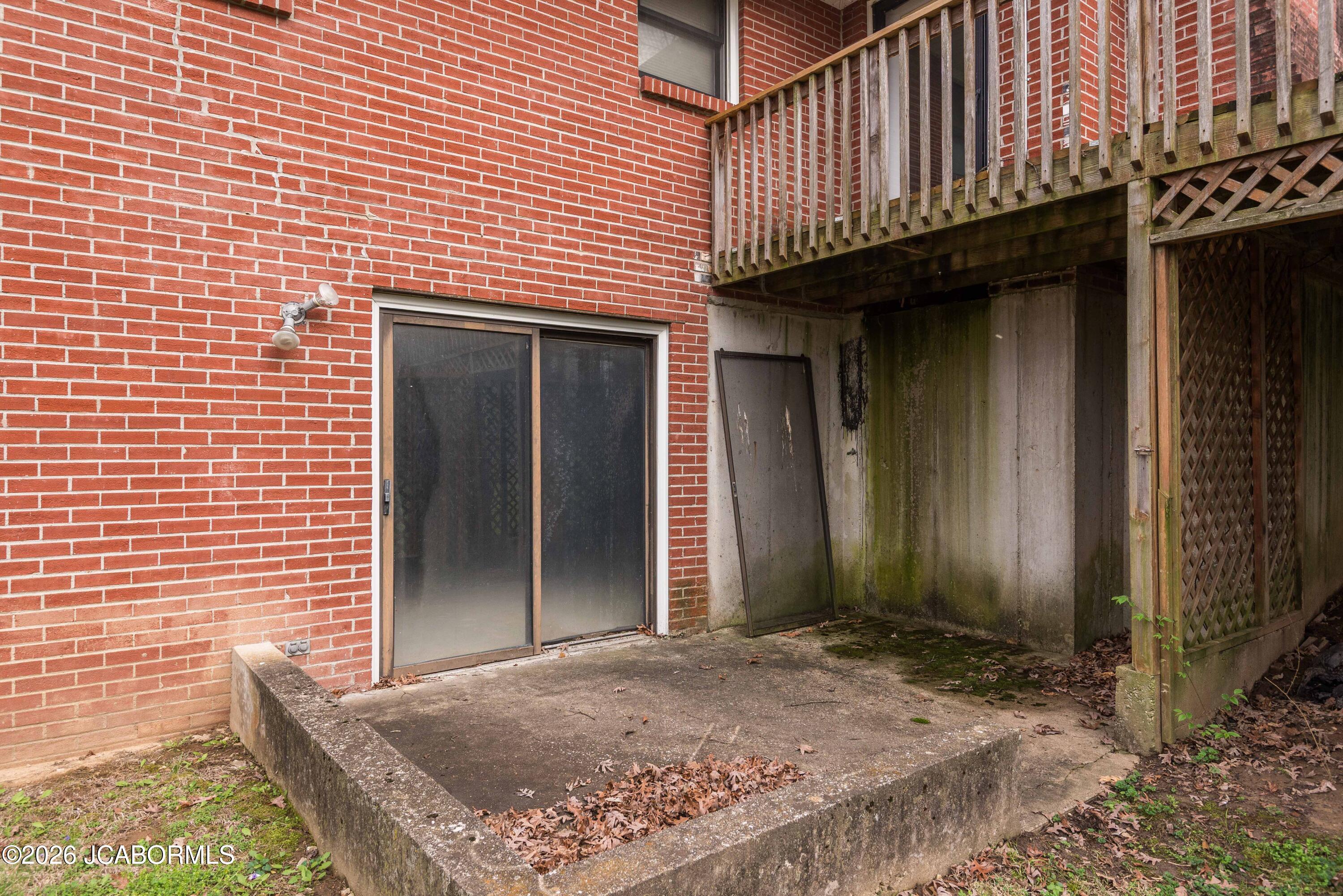 3914 GREENBRIER DRIVE
