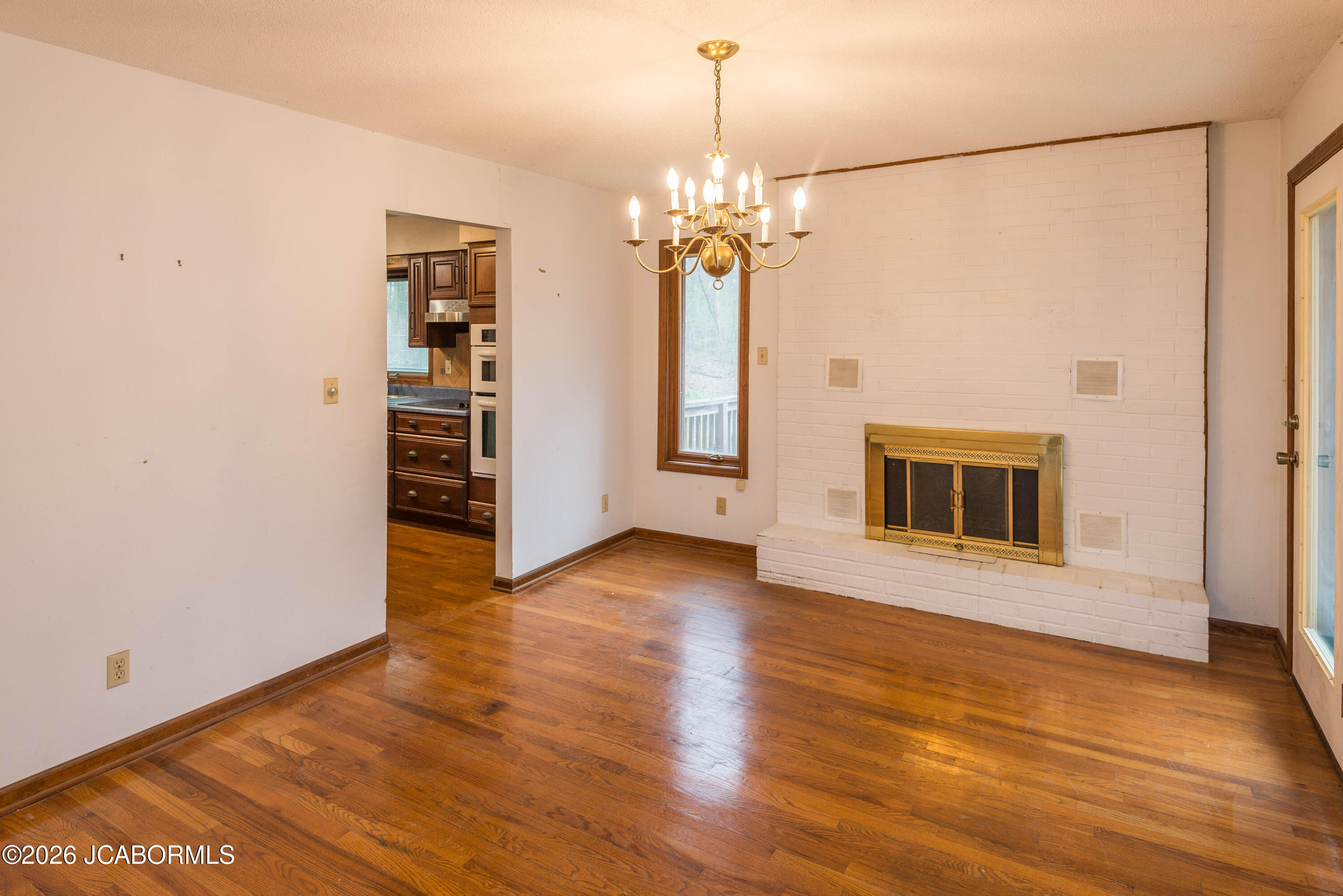 3914 GREENBRIER DRIVE