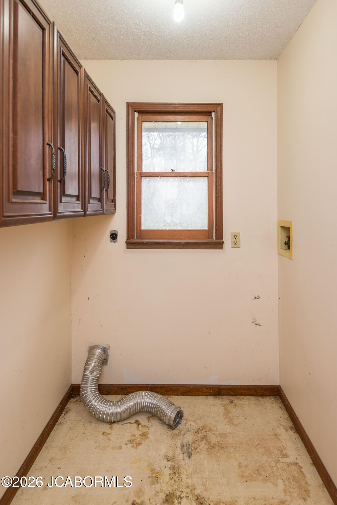 3914 GREENBRIER DRIVE