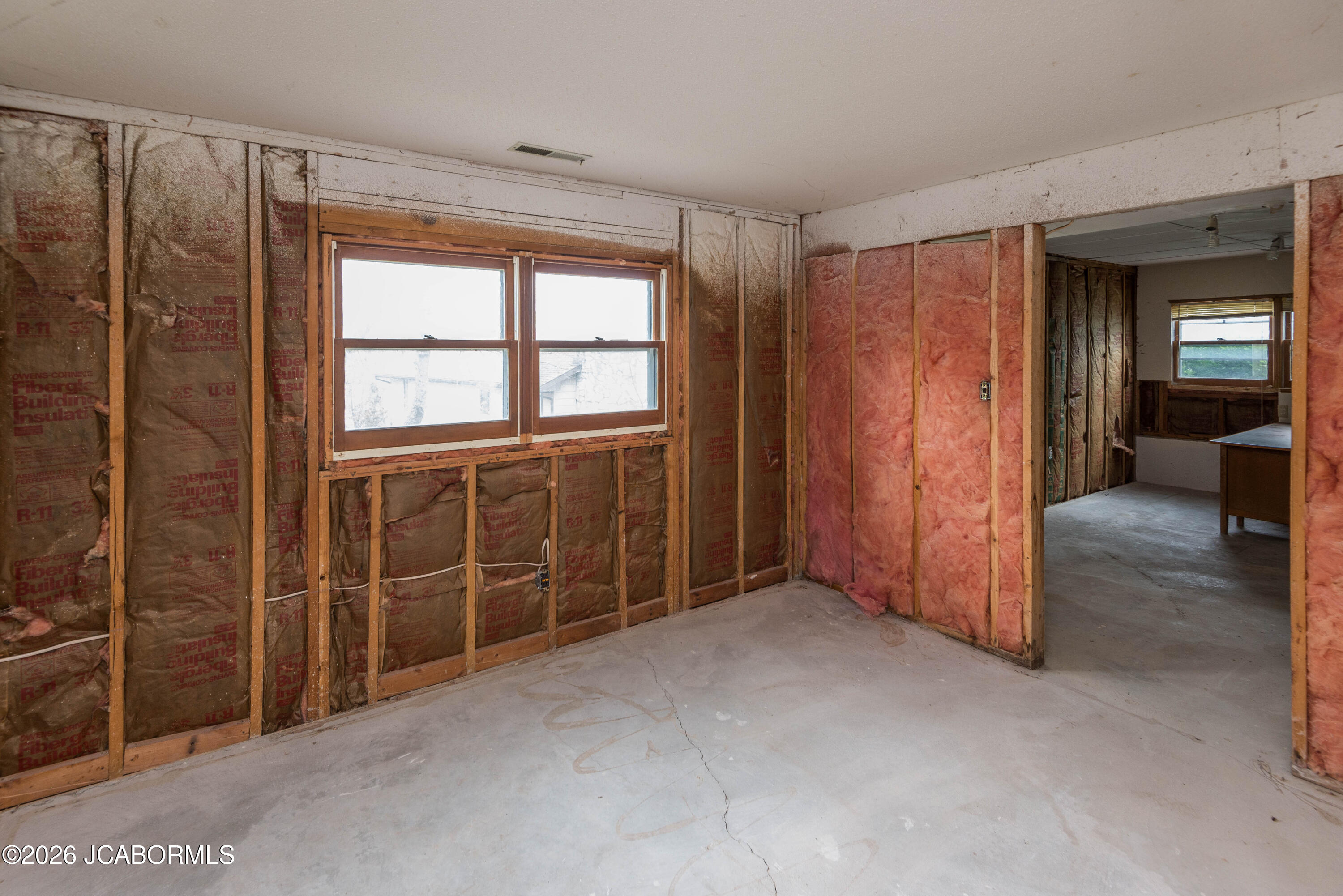 3914 GREENBRIER DRIVE
