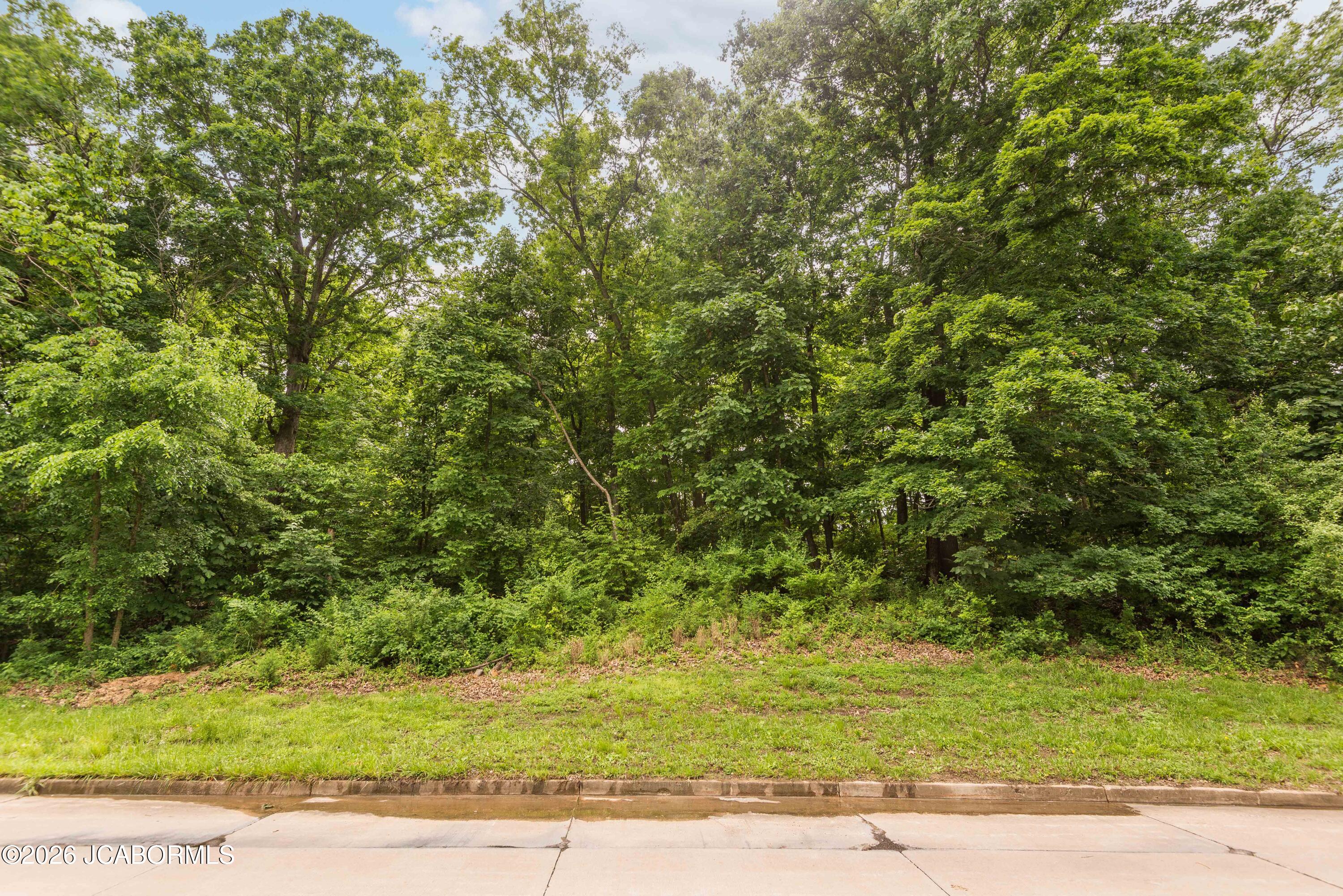 2516 JENNIFER DRIVE