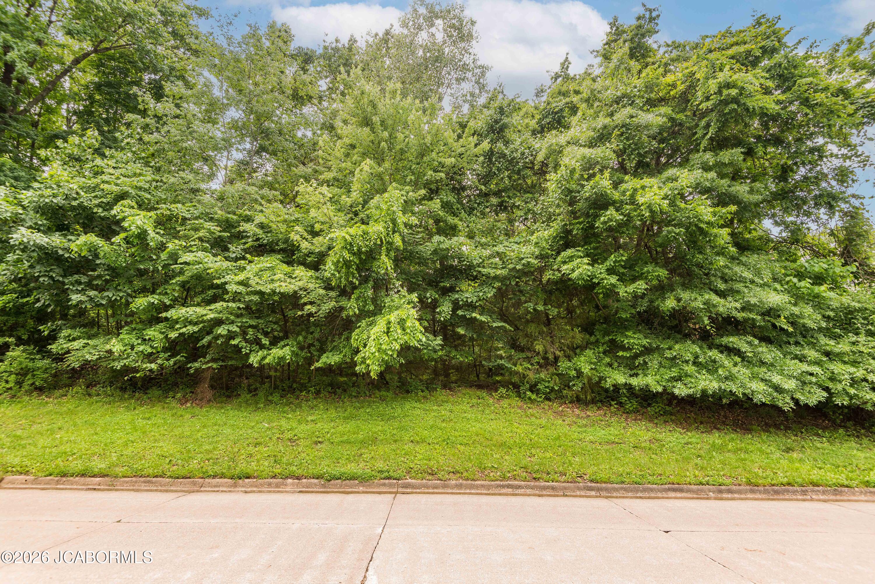 2512 JENNIFER DRIVE