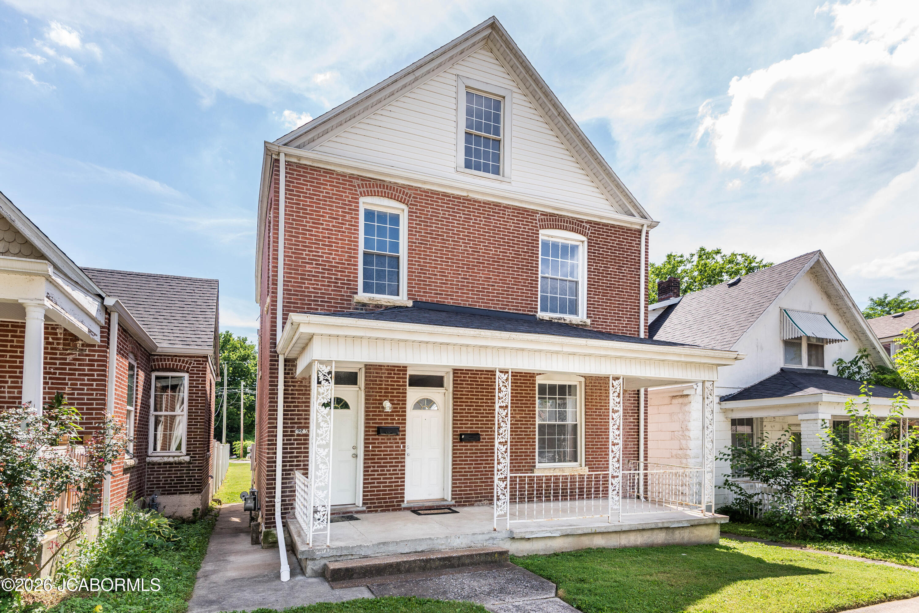 624 SCHOOL STREET