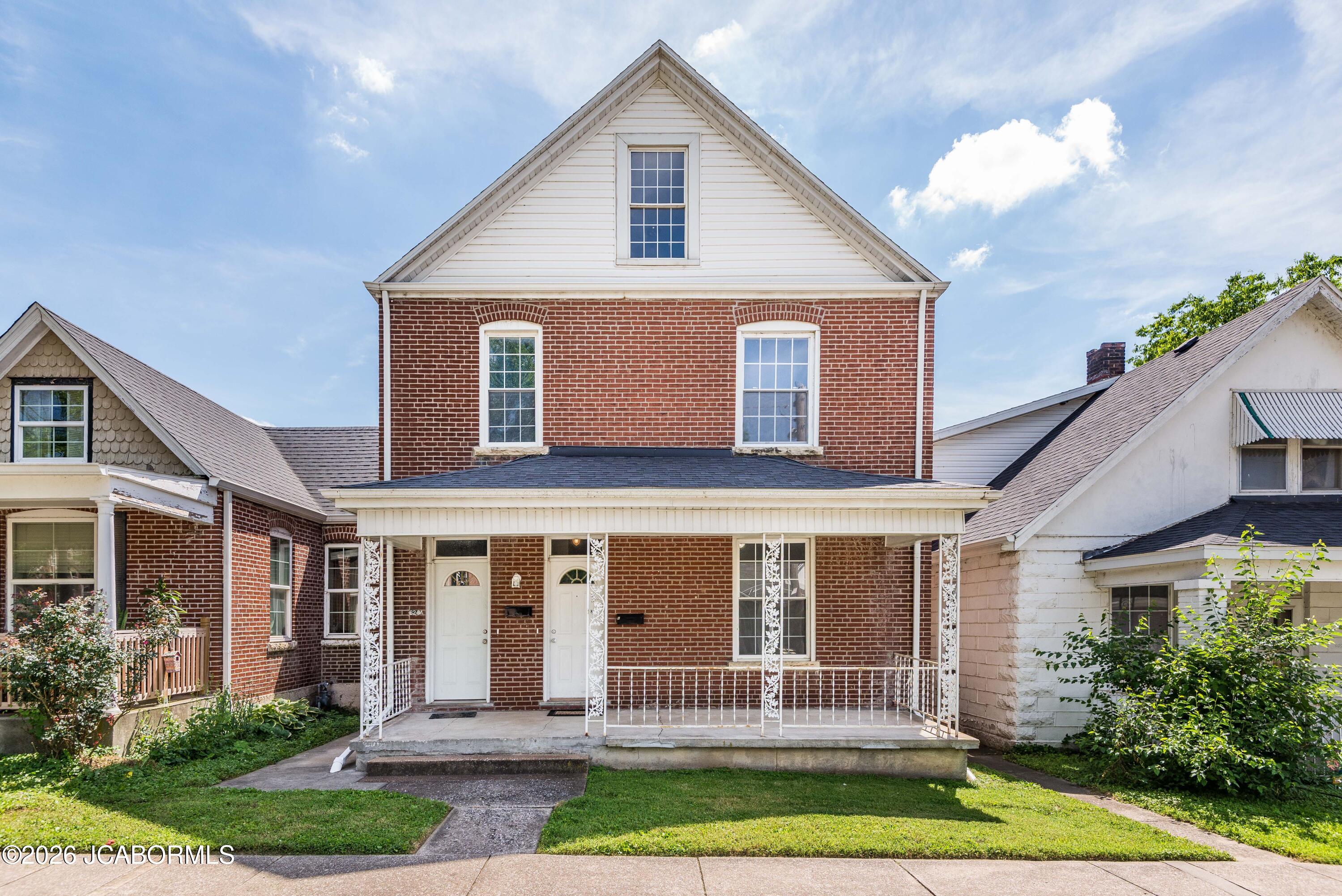 624 SCHOOL STREET