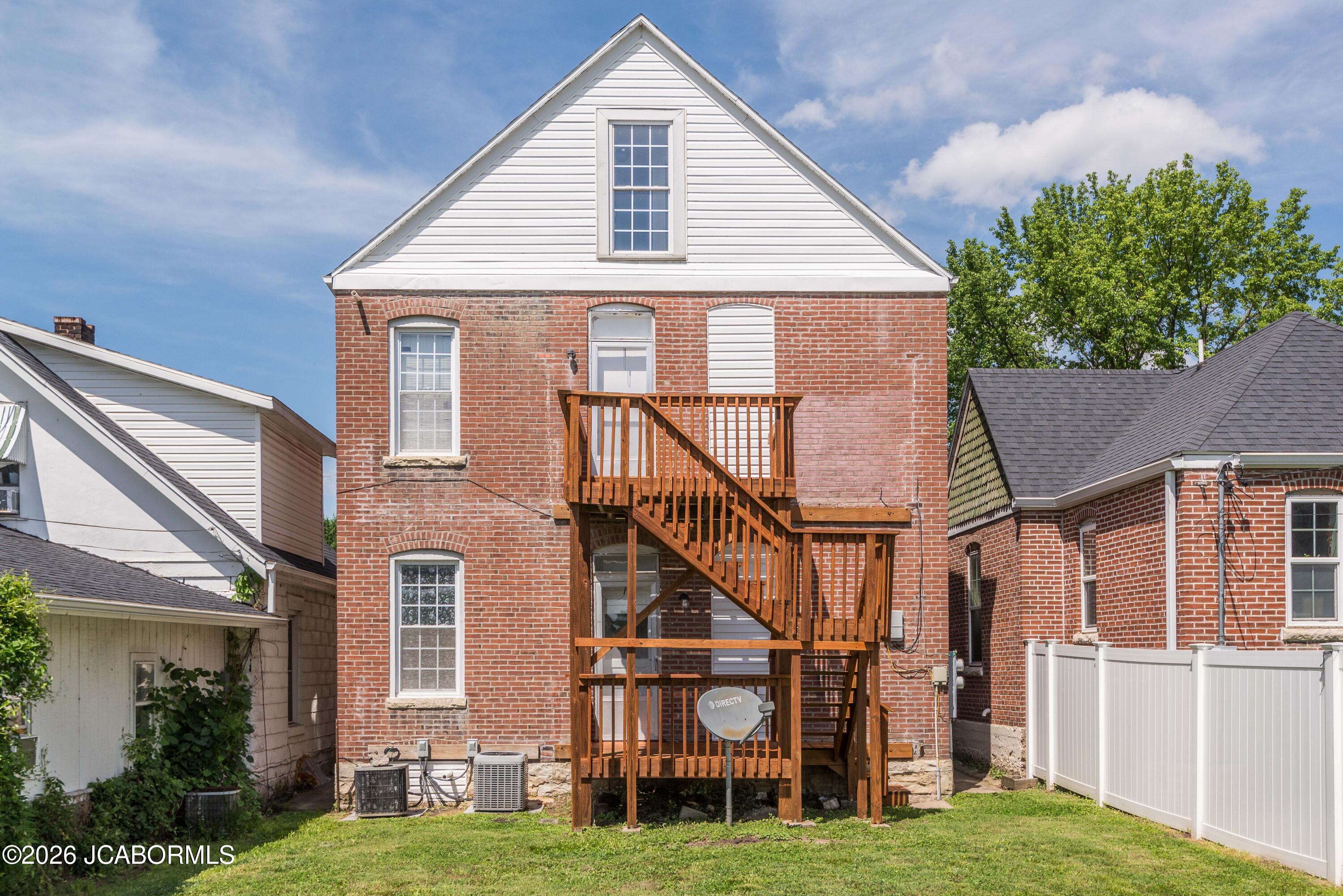 624 SCHOOL STREET