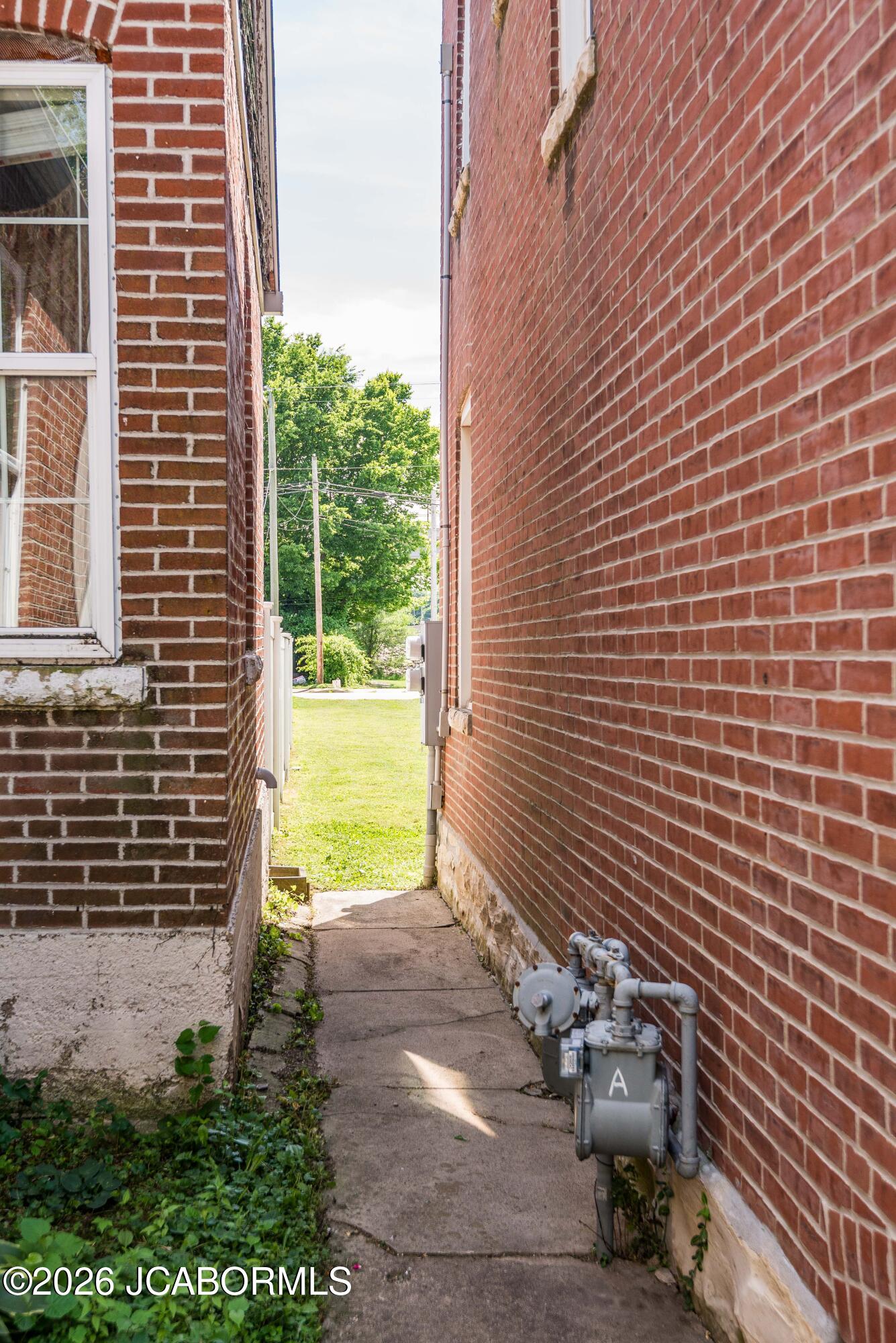 624 SCHOOL STREET