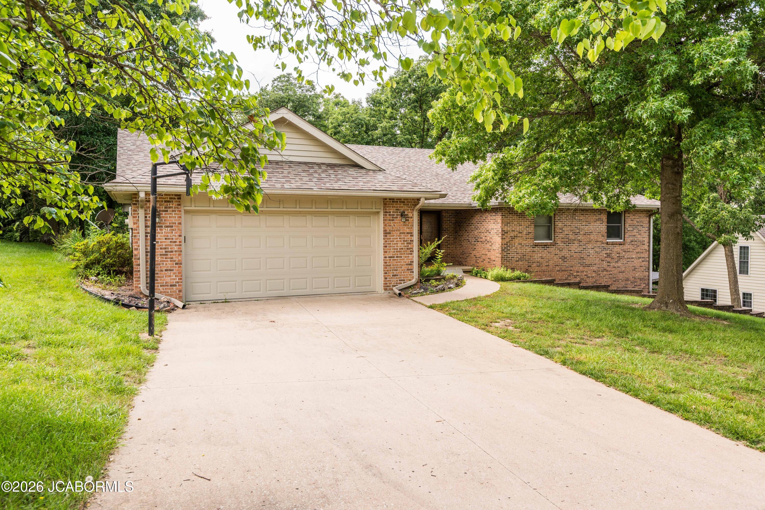 105 KINGSBURY COURT