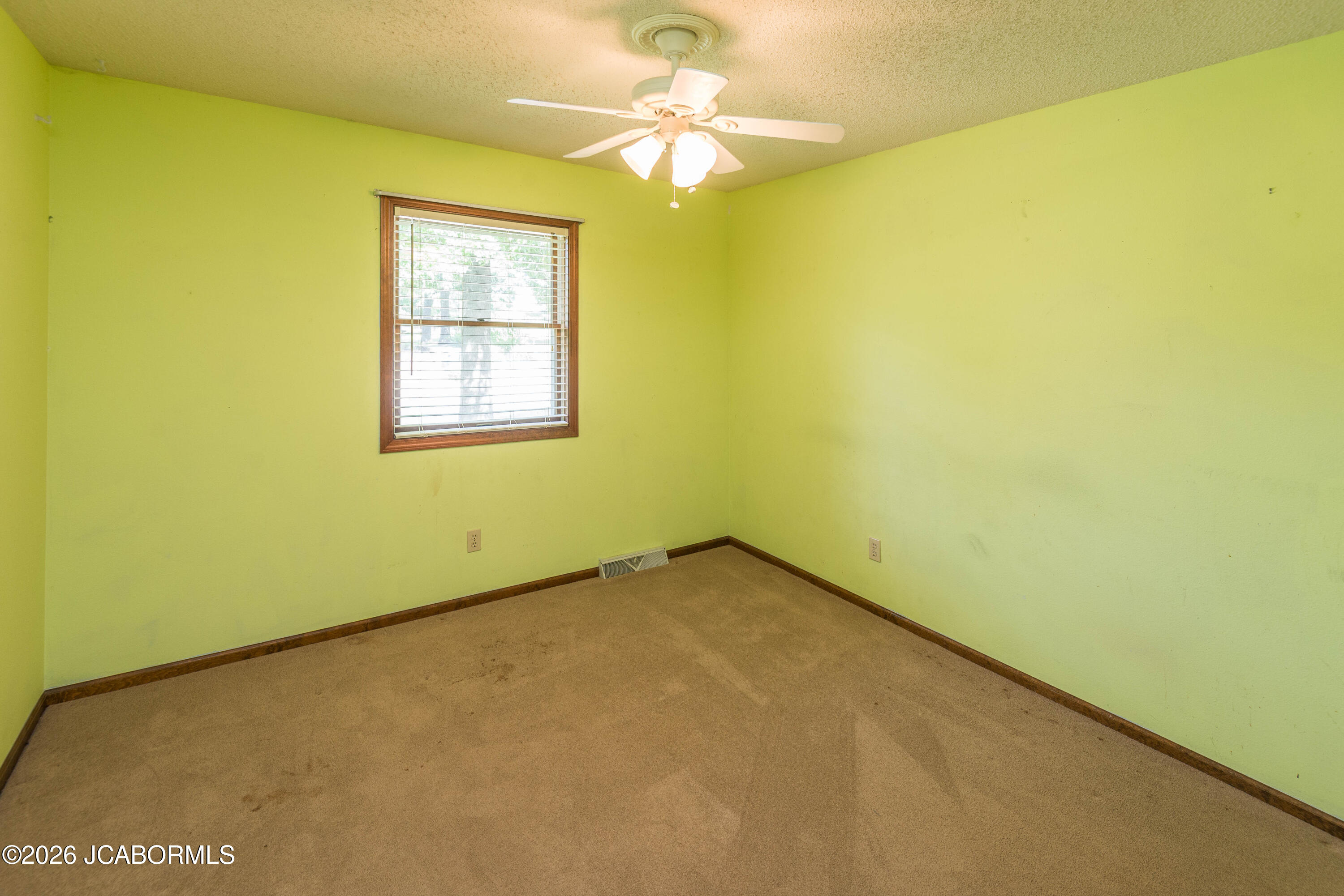 105 KINGSBURY COURT