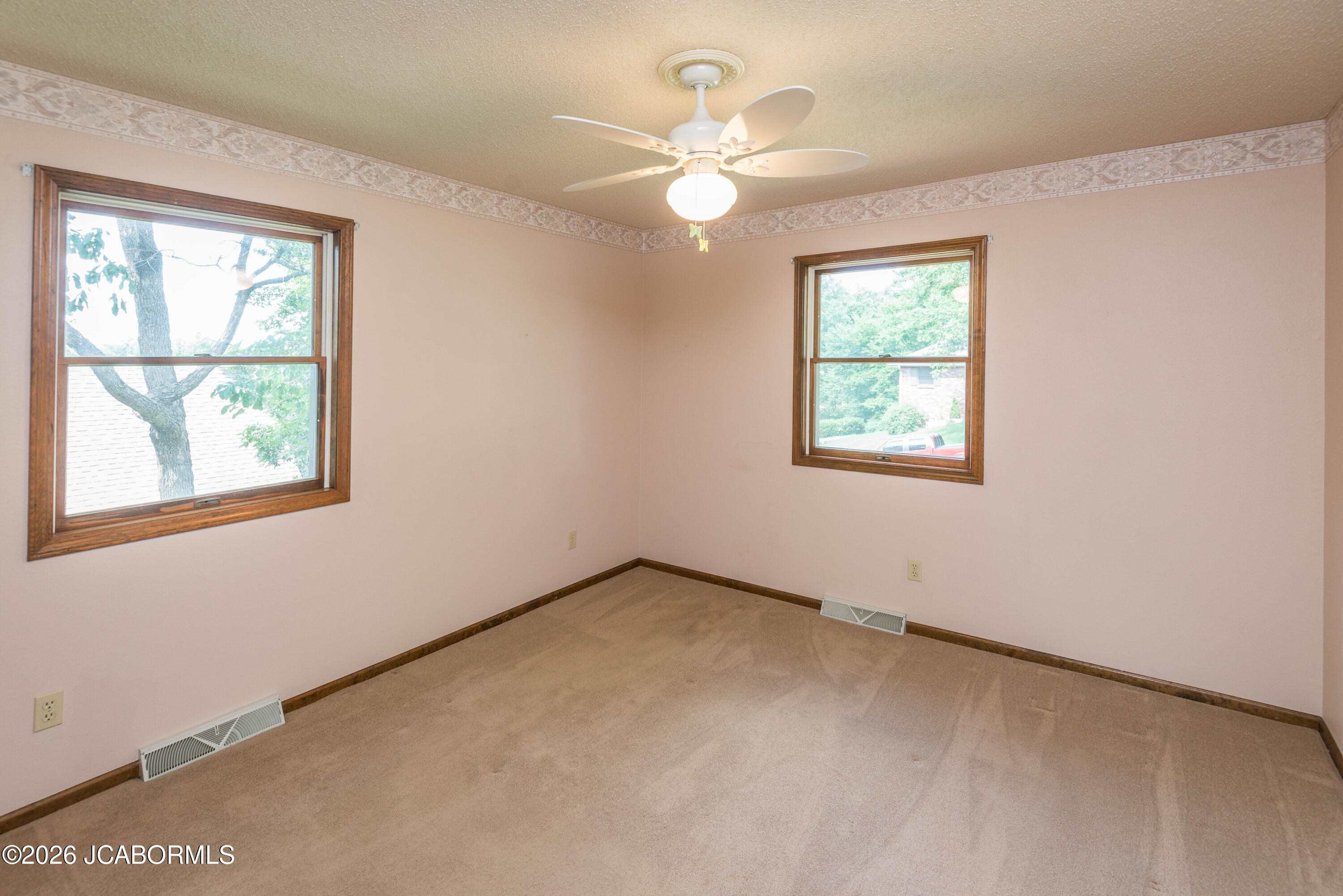 105 KINGSBURY COURT