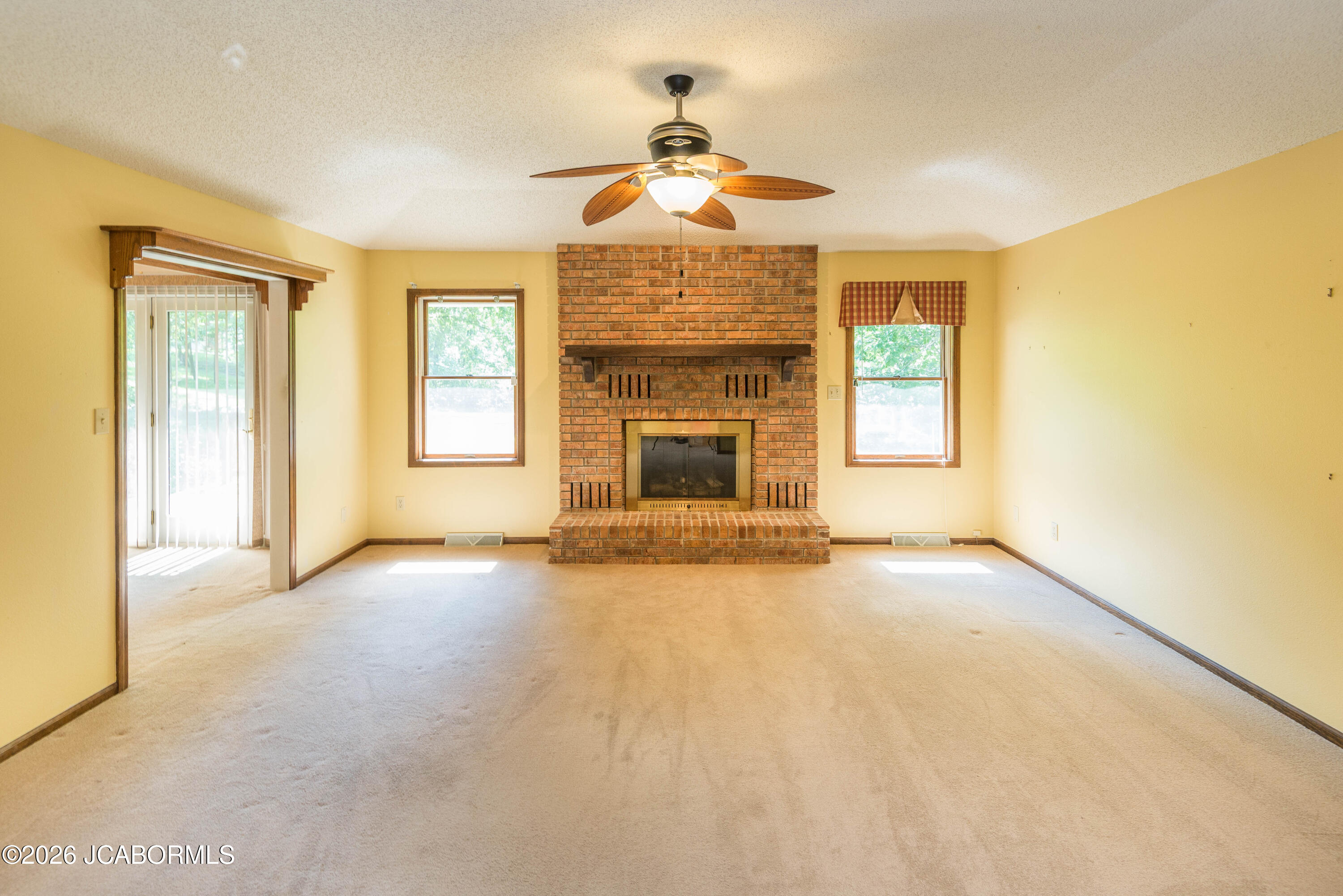 105 KINGSBURY COURT