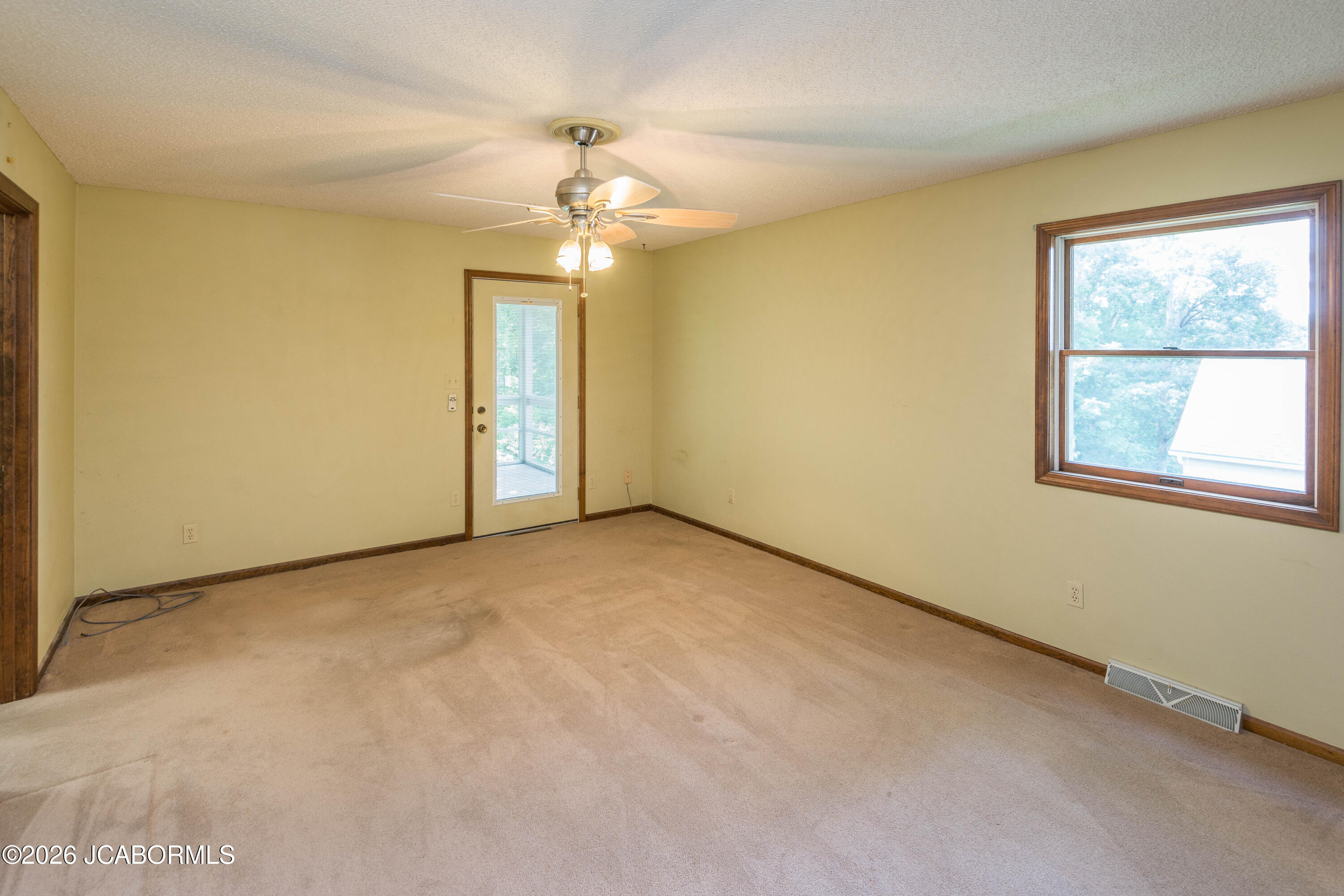 105 KINGSBURY COURT