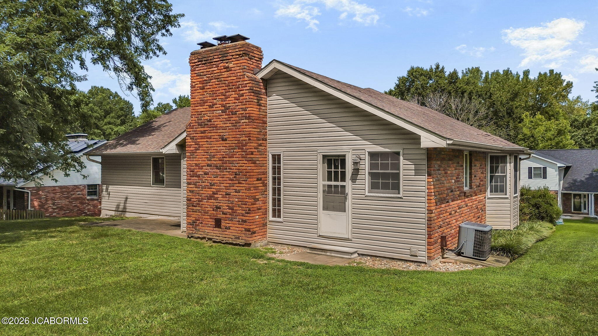 1711 DELTA PLACE